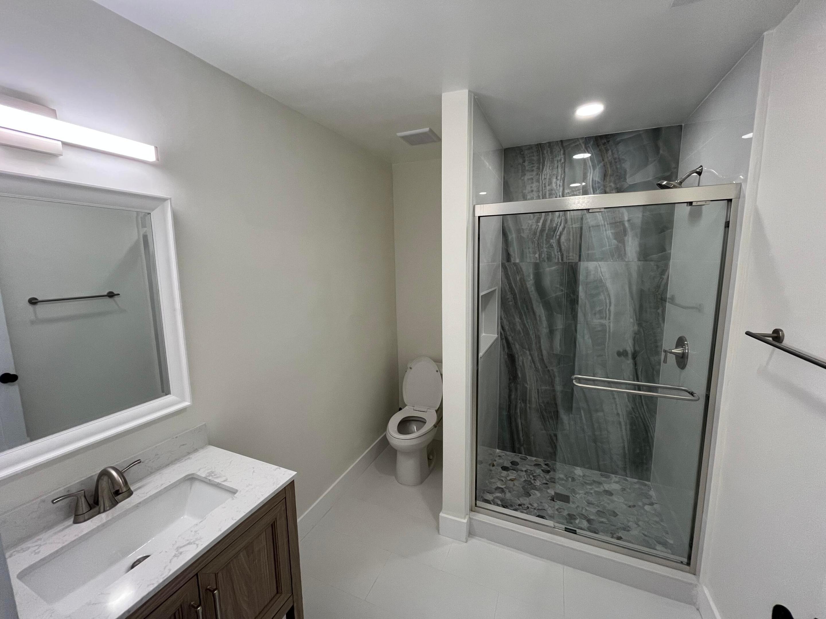 W 22nd St, Riviera Beach, FL 33404
