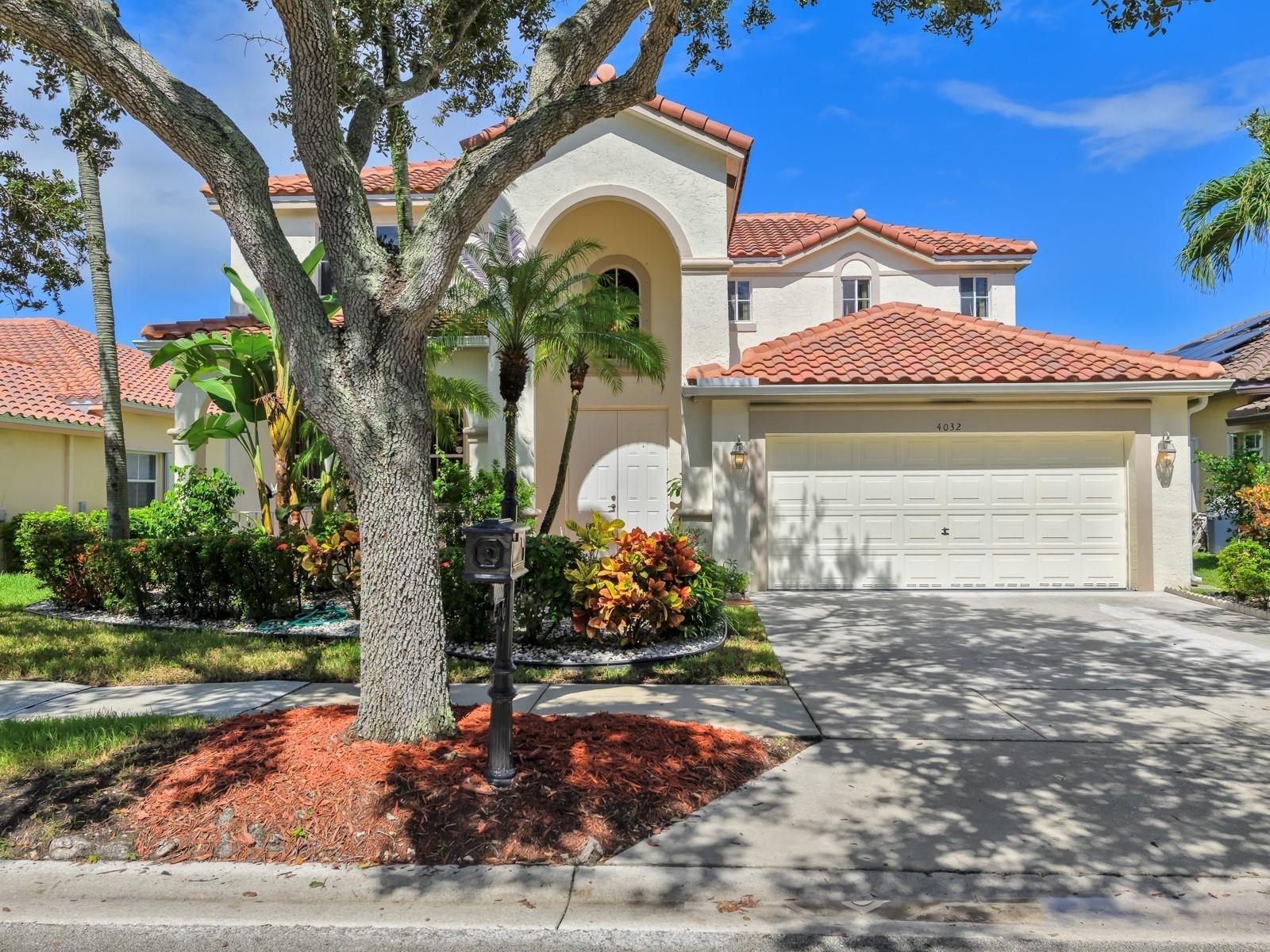 Pinewood Ln, Weston, FL 33331