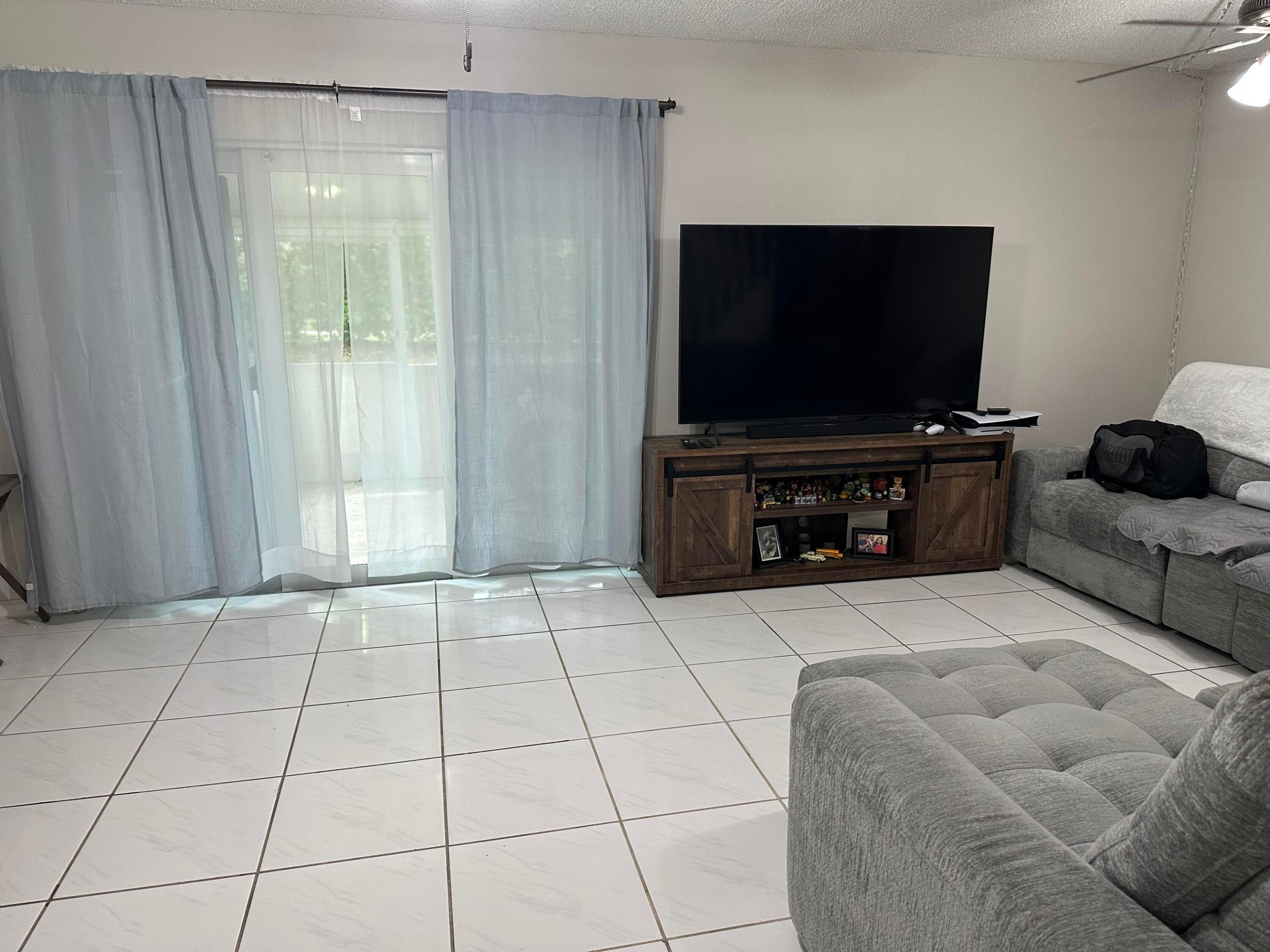 Sw 47th Ave, Deerfield Beach, FL 33442