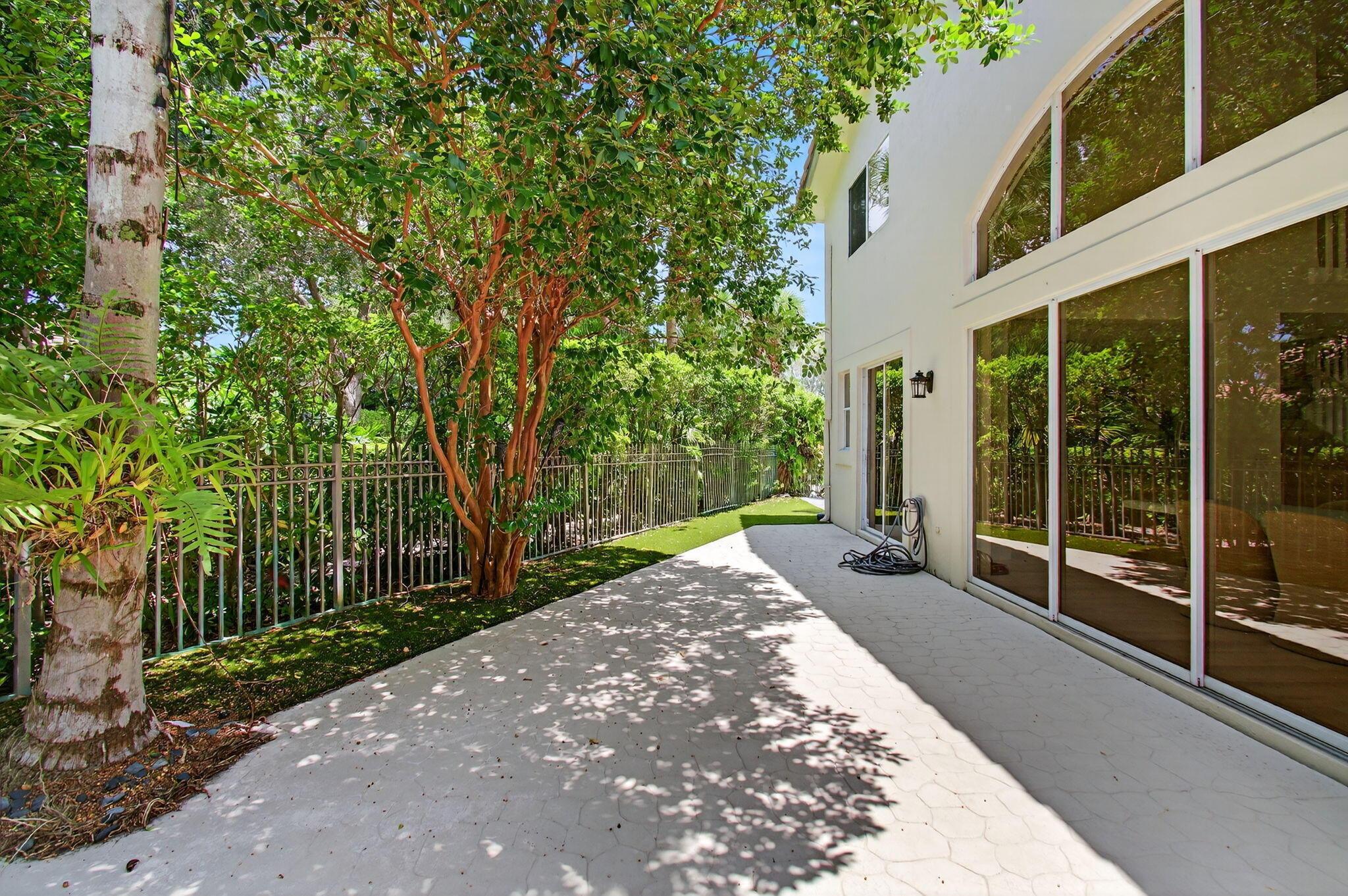 Nw 53rd Dr, Boca Raton, FL 33496