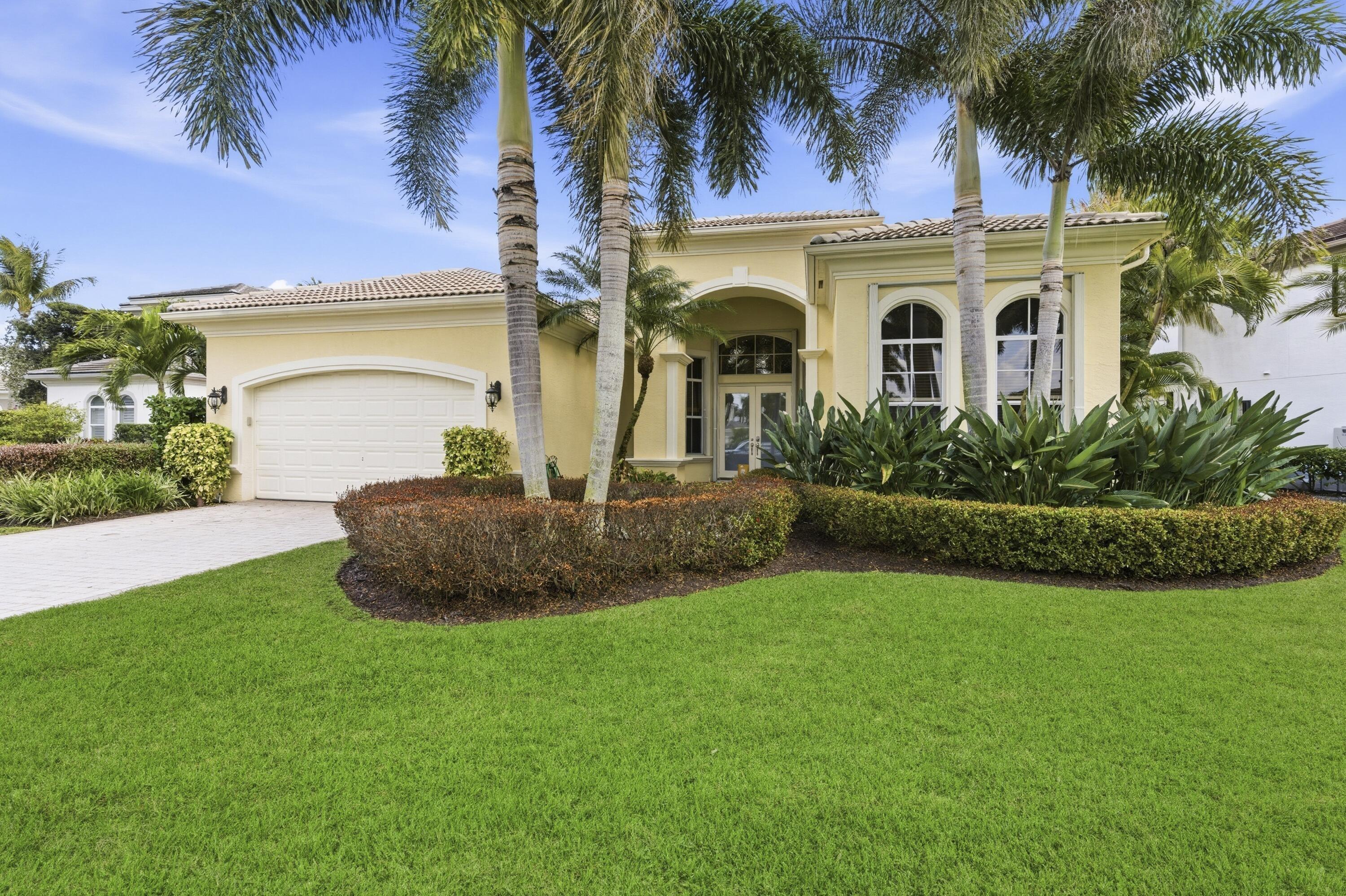 Via Placita, Palm Beach Gardens, FL 33418
