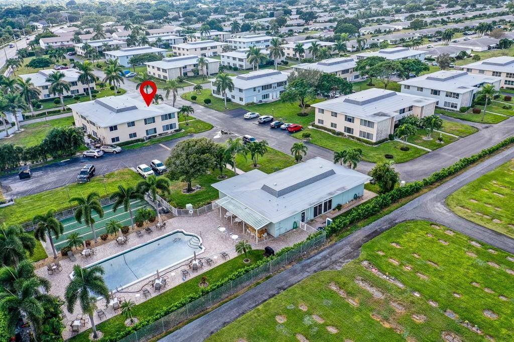 North Blvd, Boynton Beach, FL 33435