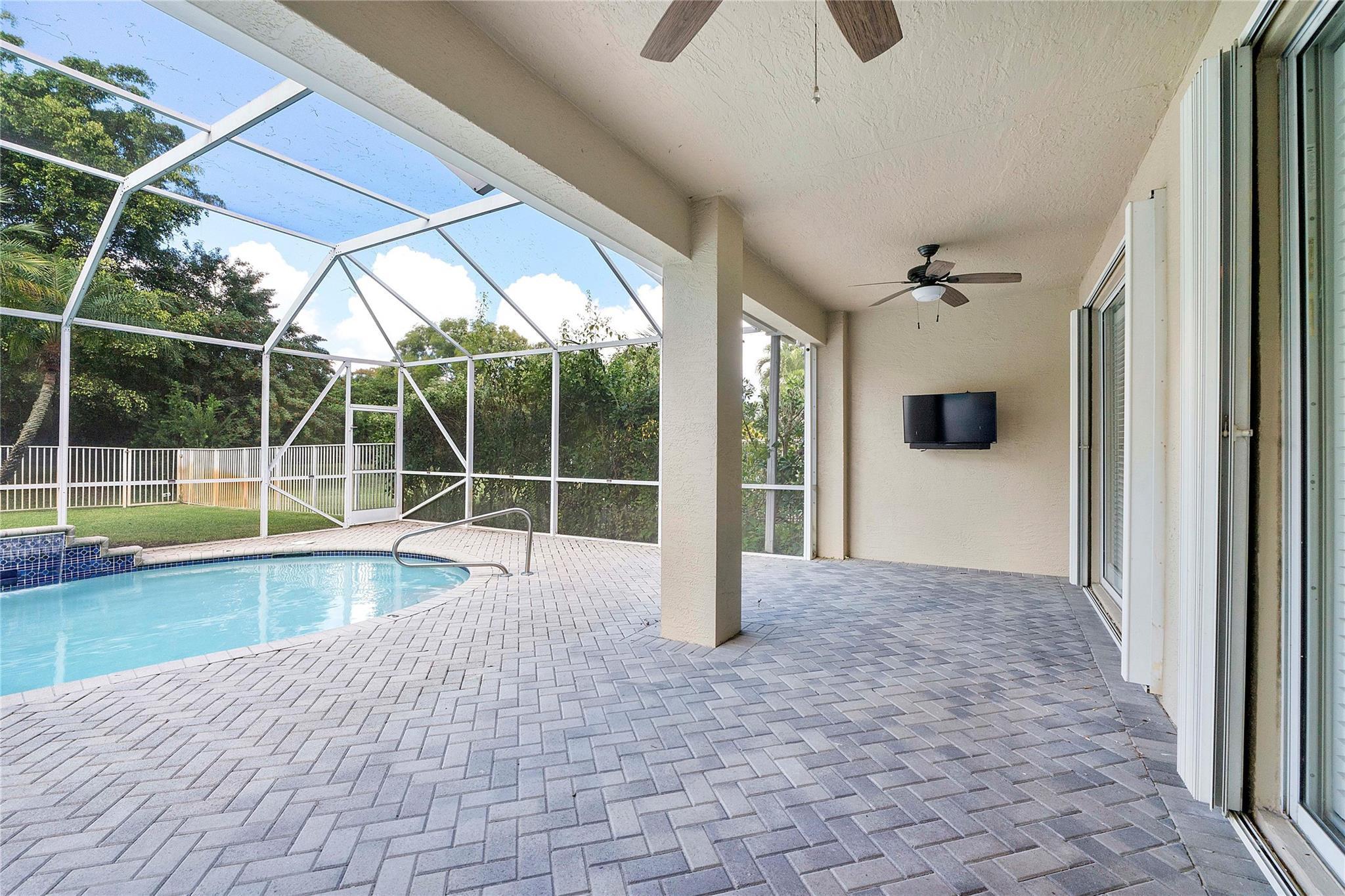 Sea Grass Cir, Boca Raton, FL 33498
