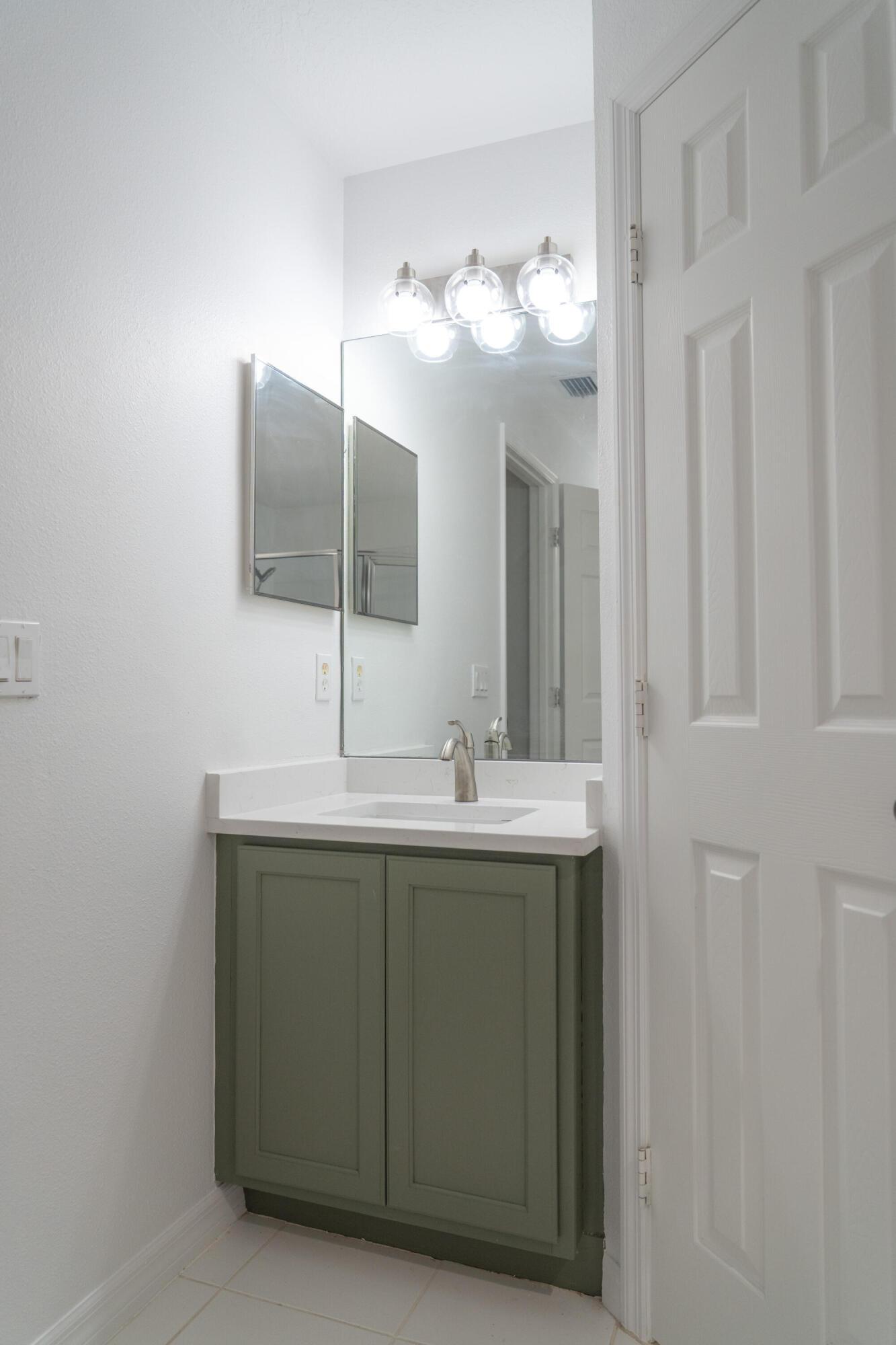 102nd Ct, Vero Beach, FL 32967