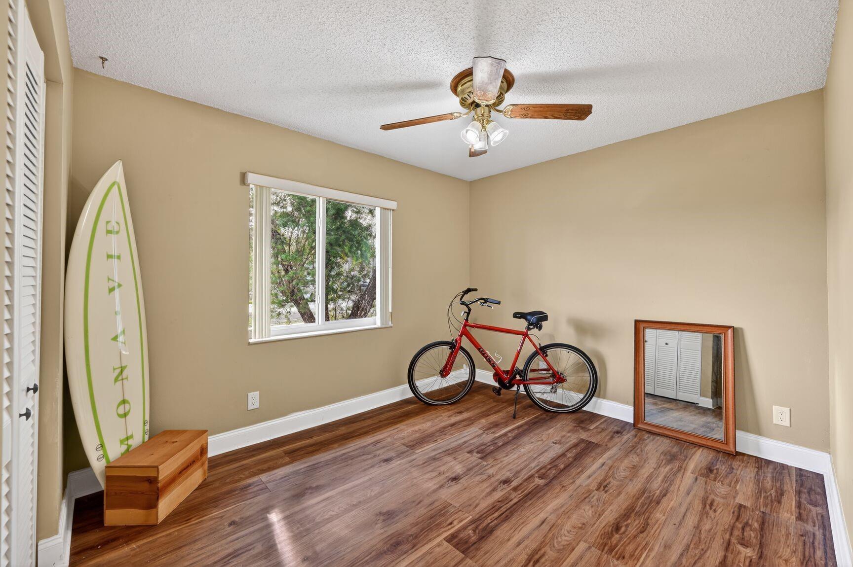 Sw 10th Ct, Davie, FL 33325