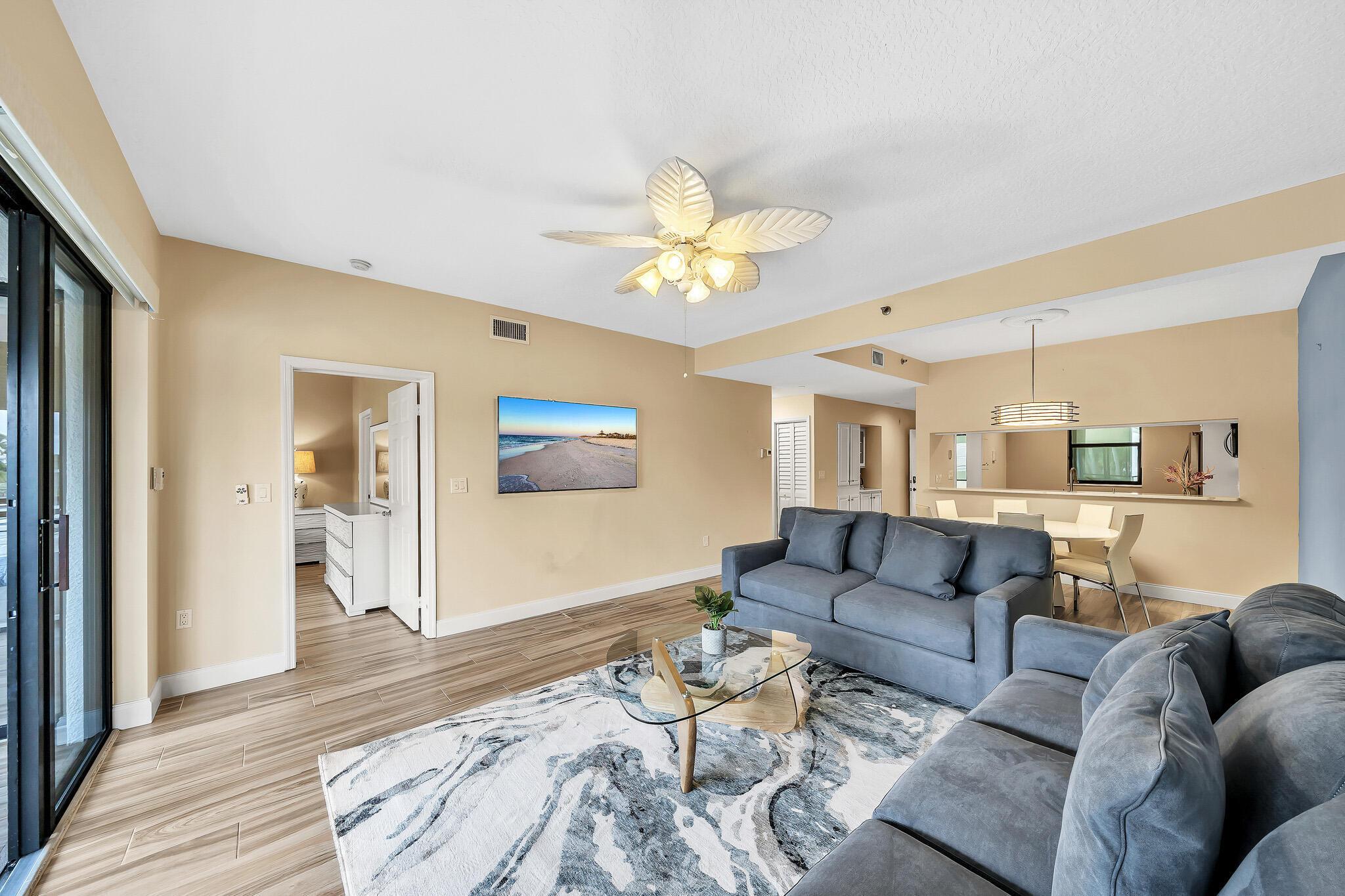 Oak Harbour Dr, Juno Beach, FL 33408