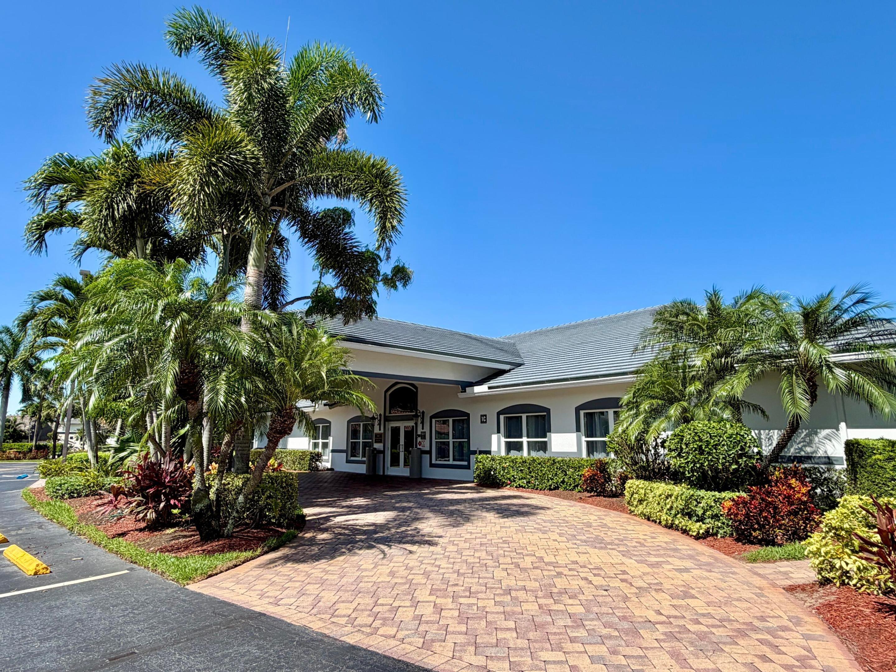S Cortez Drive Cir S, Margate, FL 33068