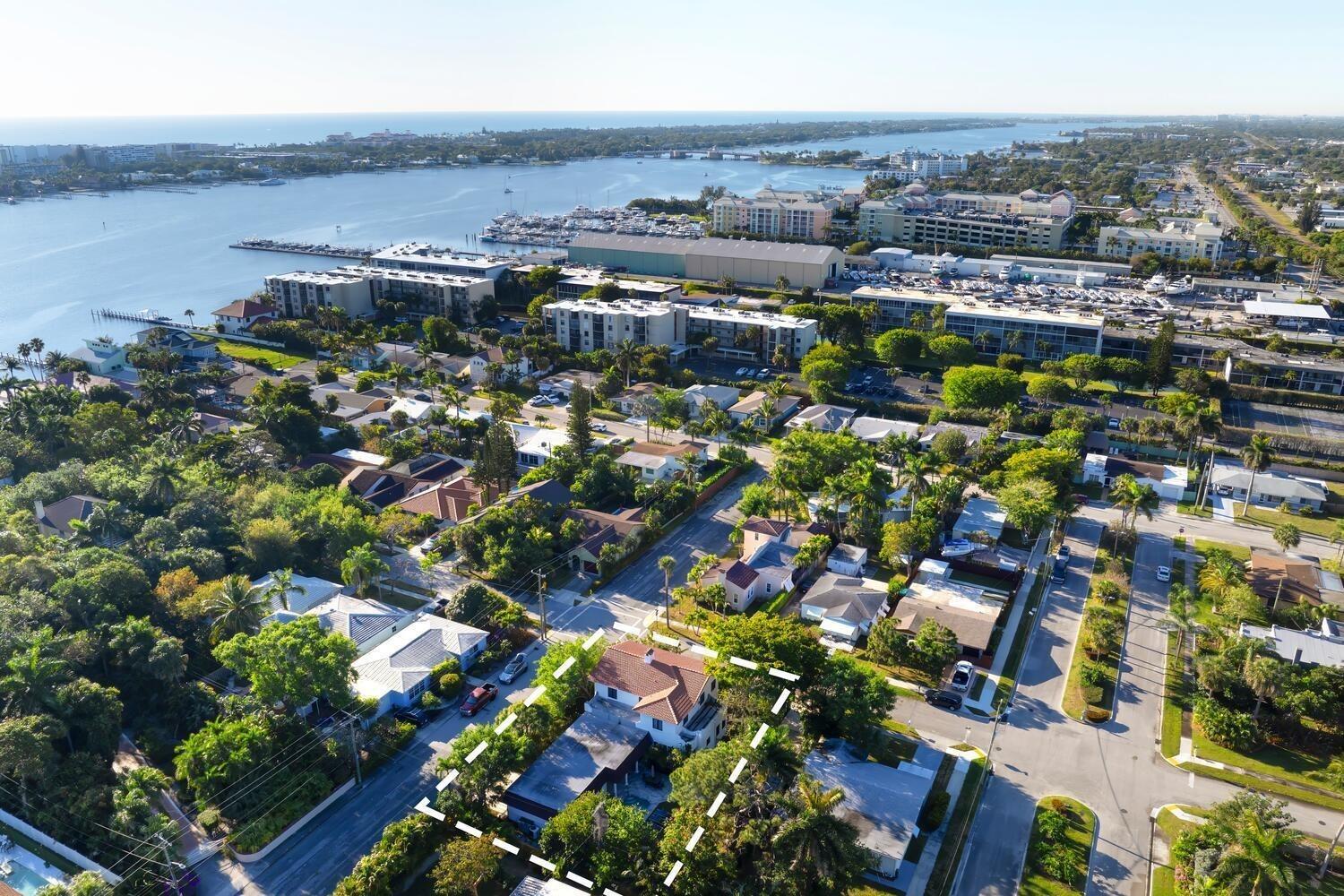 S Lakeside Dr, Lake Worth Beach, FL 33460