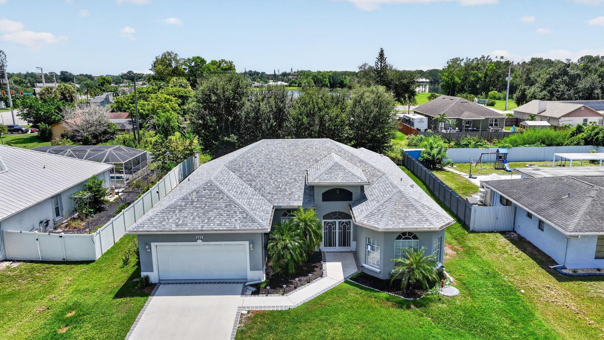 Se Fairfield St, Port Saint Lucie, FL 34983