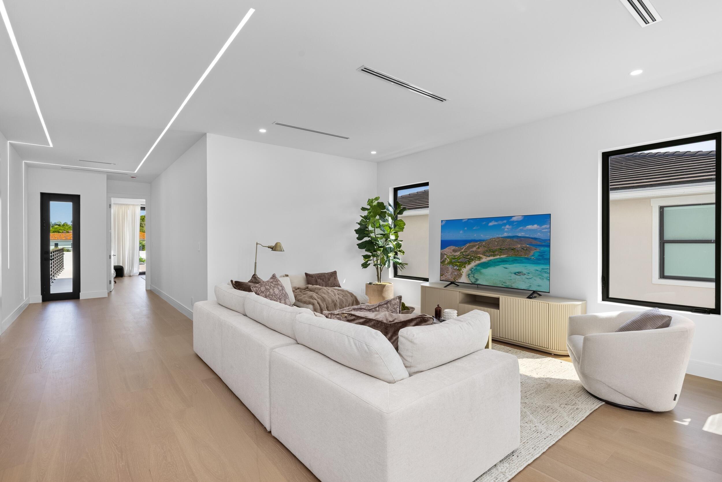 Lake Ave N, Delray Beach, FL 33483