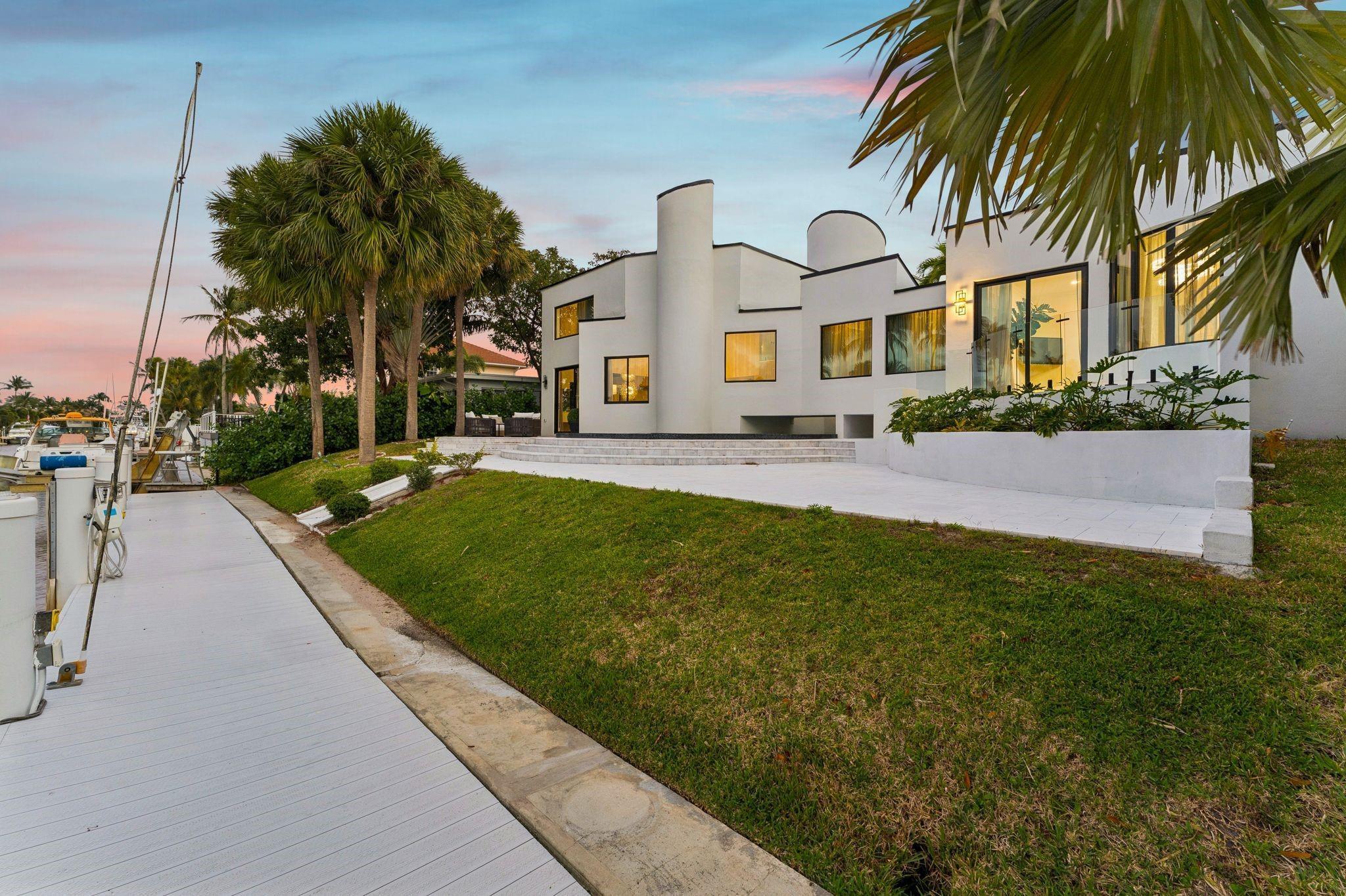 Ne 22nd Ct, Pompano Beach, FL 33062
