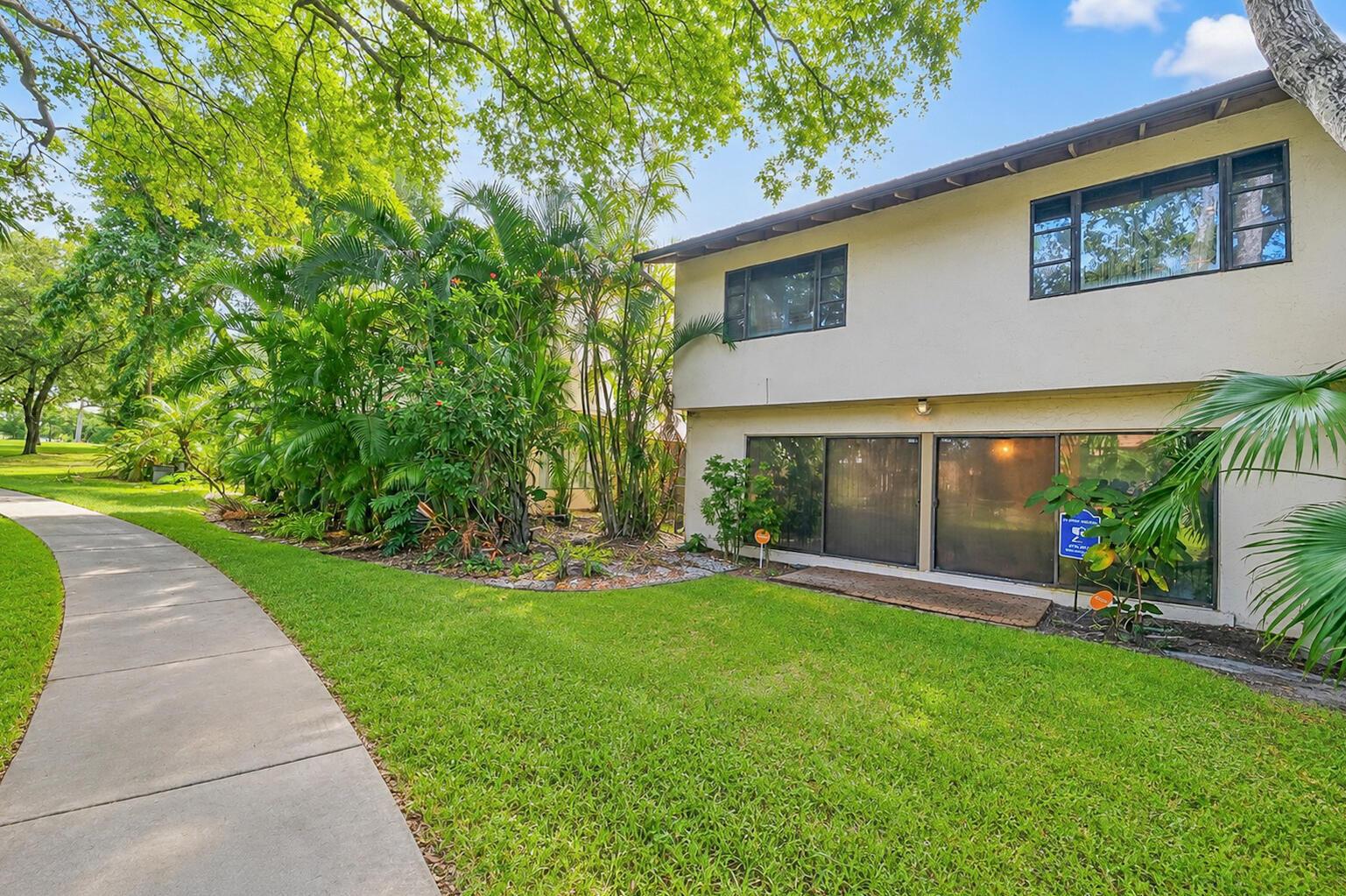 Rose Hill Way, Lauderhill, FL 33319