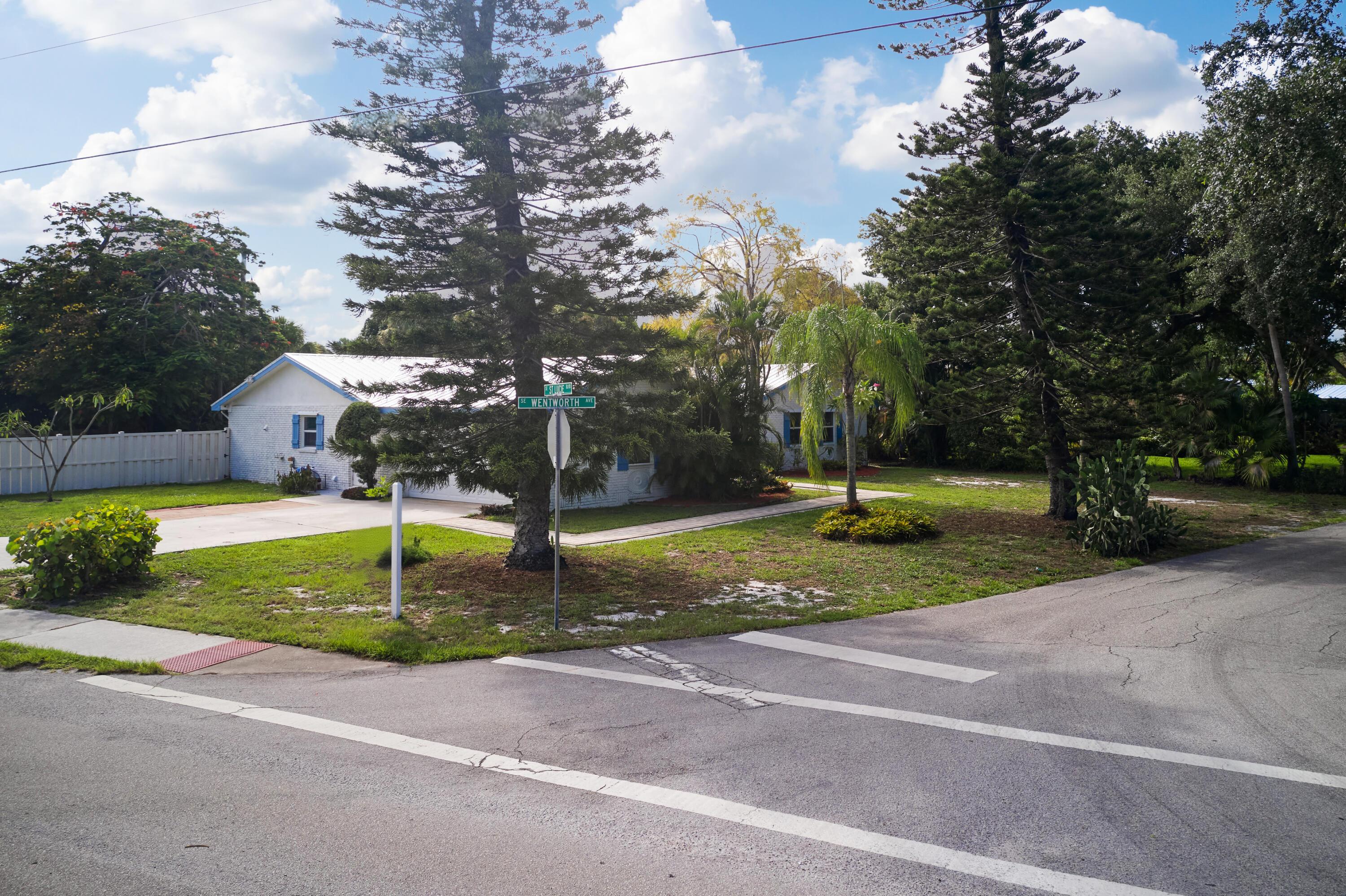 Se Wentworth Dr, Stuart, FL 34996