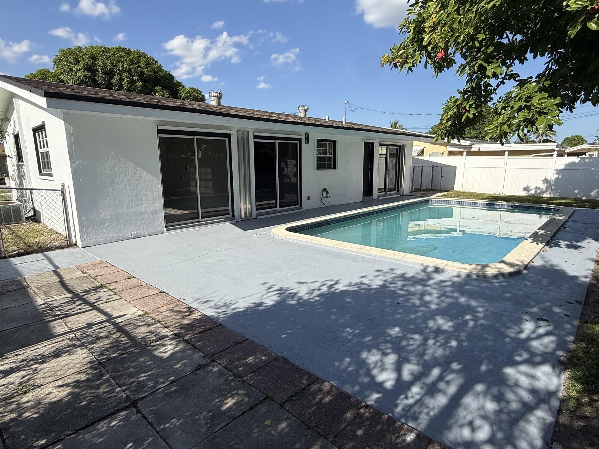 Orleans St, Miramar, FL 33023