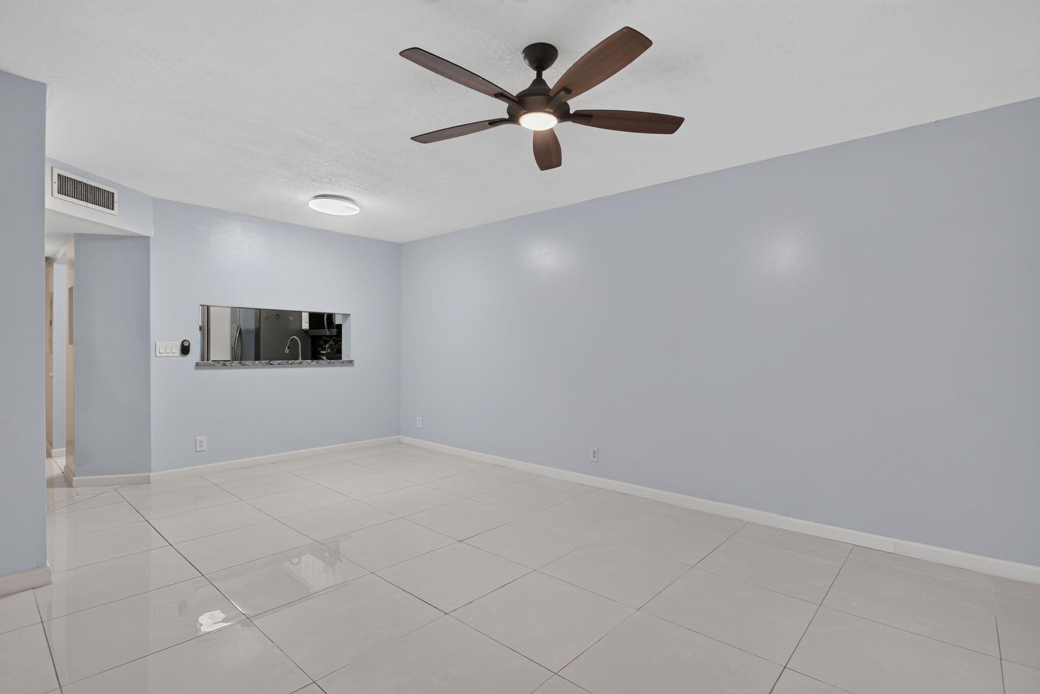 Lakeside Dr, Margate, FL 33063