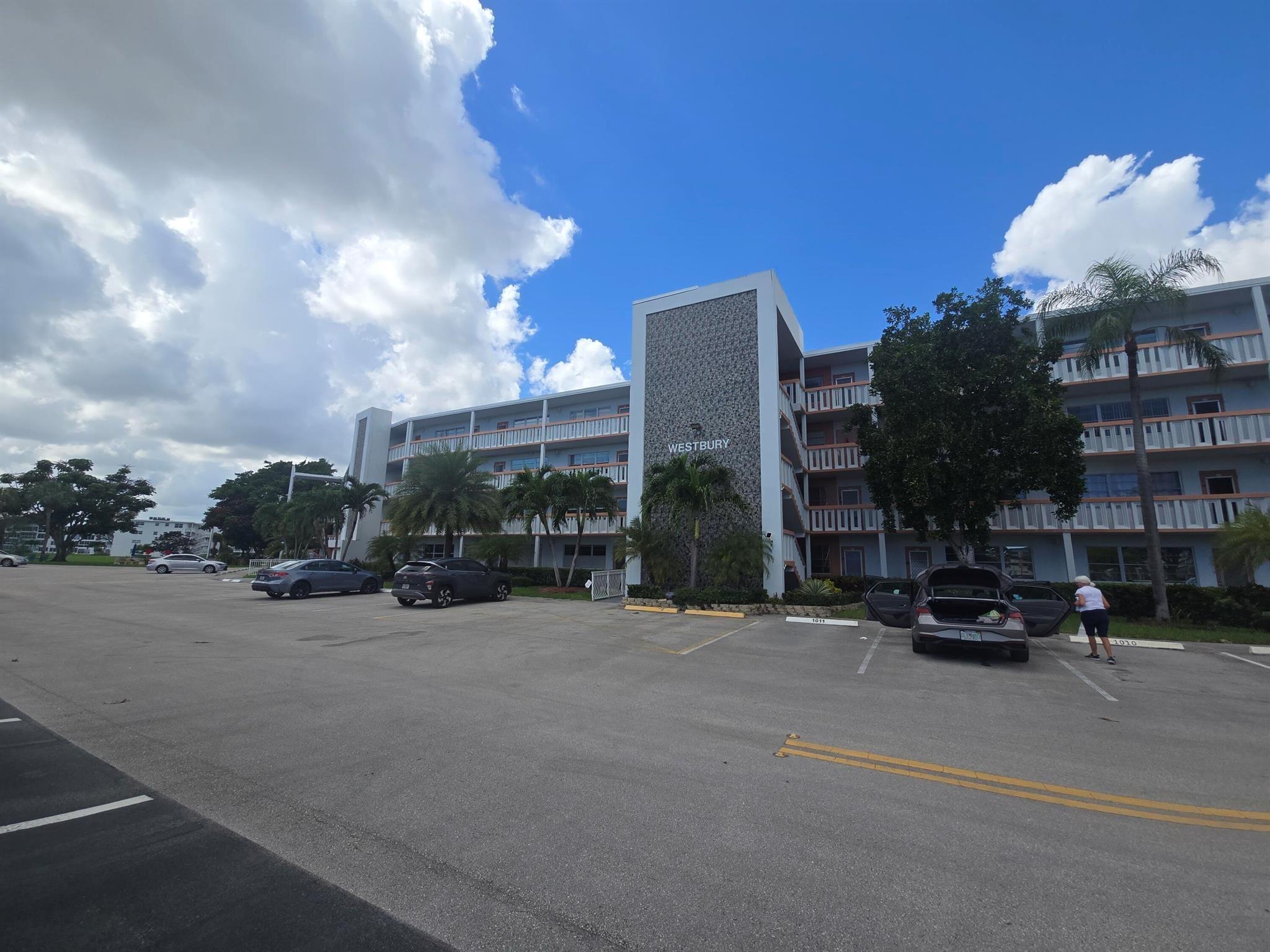 Westbury F, Deerfield Beach, FL 33442