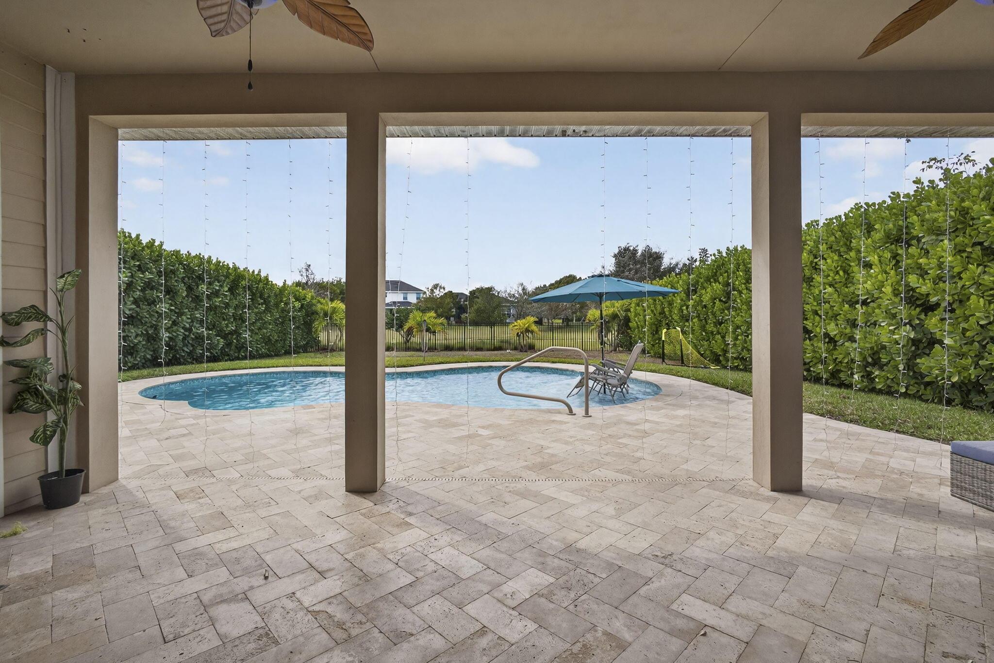 Sterling Pine Pl, Loxahatchee, FL 33470