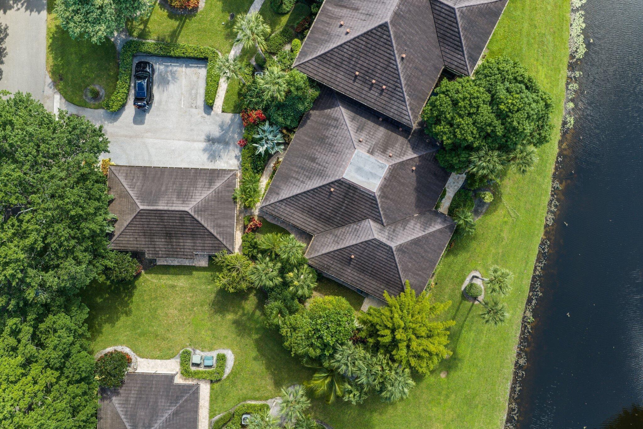 Polo Island Dr, Wellington, FL 33414