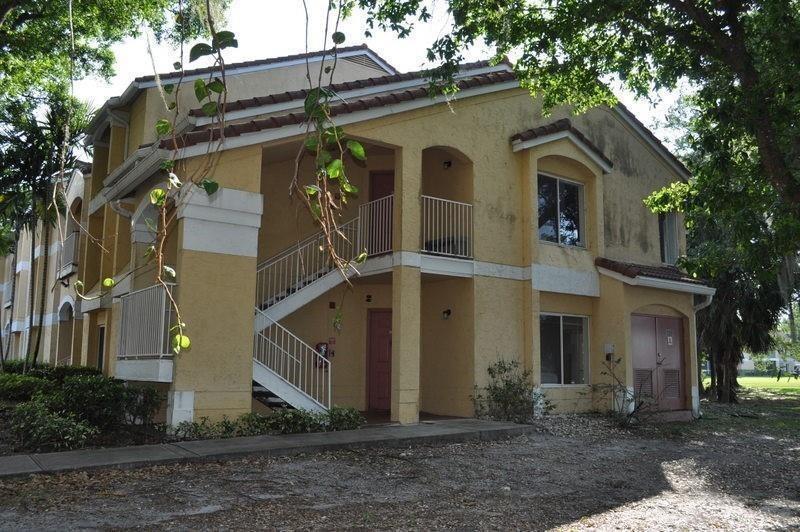 Nw 33rd St, Oakland Park, FL 33309