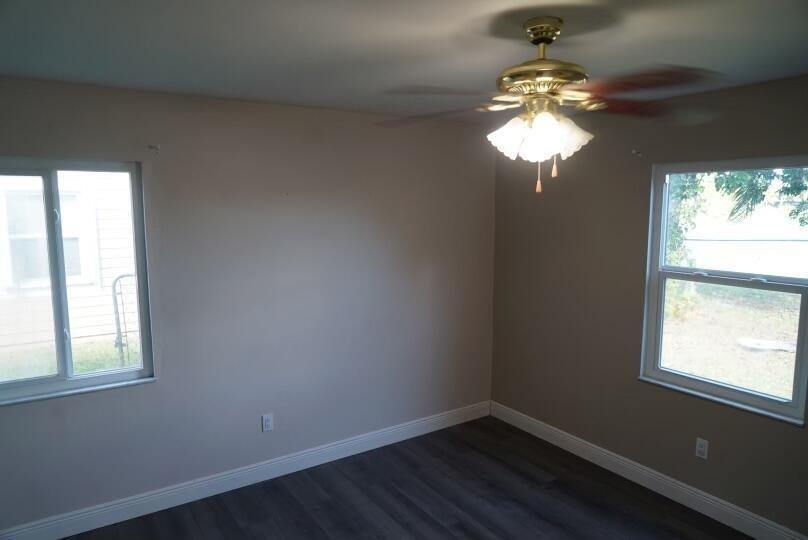 Harwood Ln, Lake Worth, FL 33467