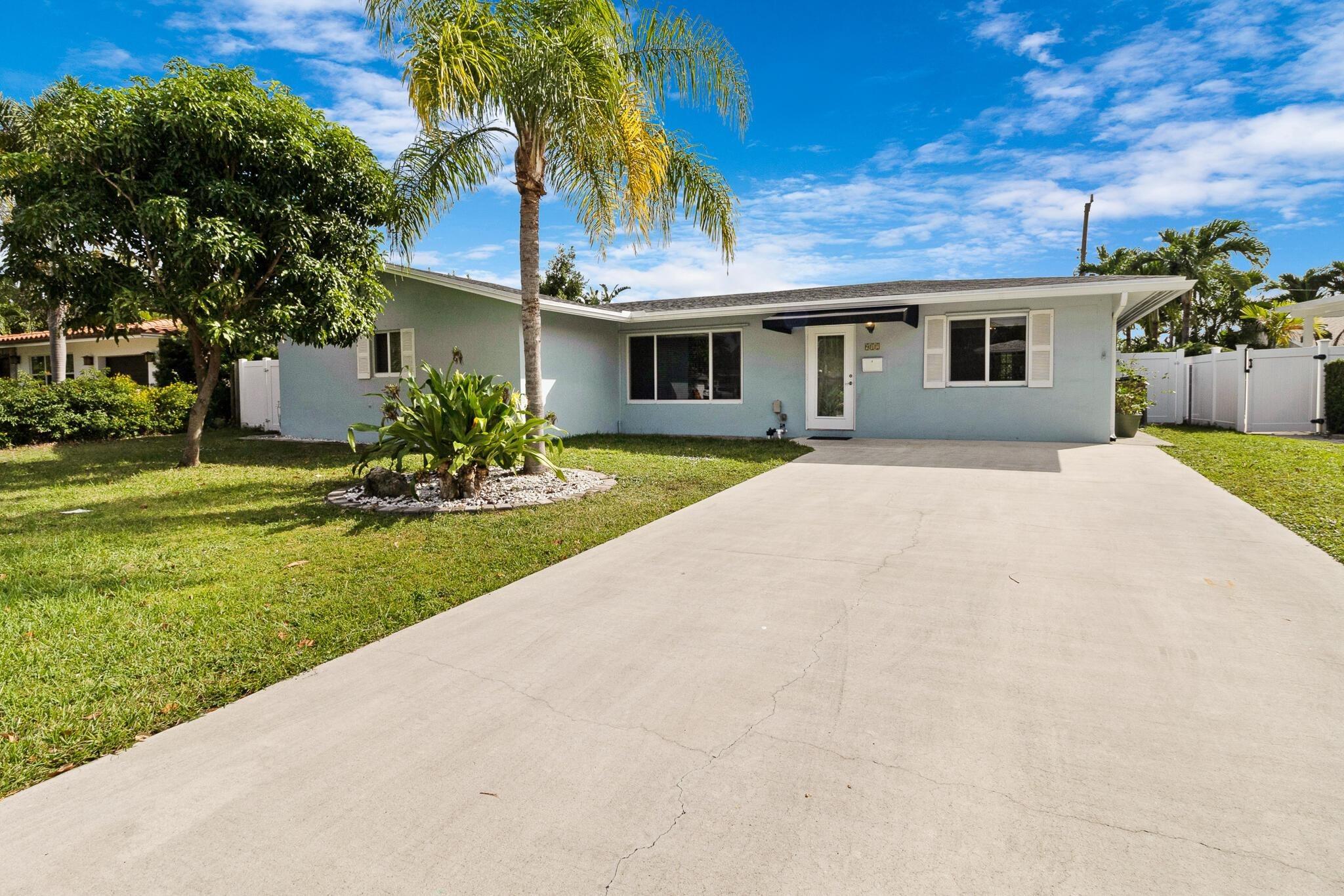 Se 8th Ct, Deerfield Beach, FL 33441