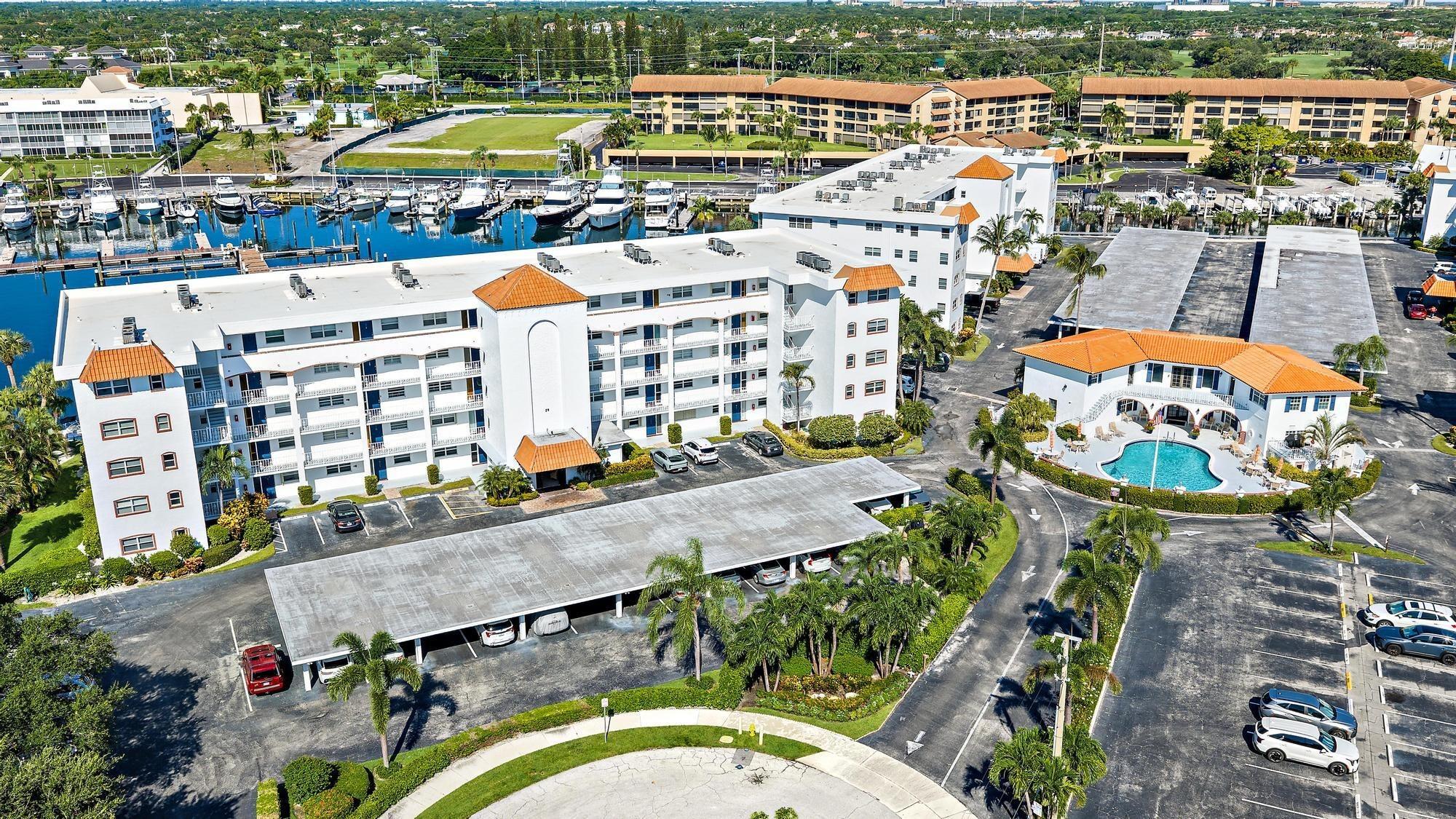 Yacht Club Dr, North Palm Beach, FL 33408