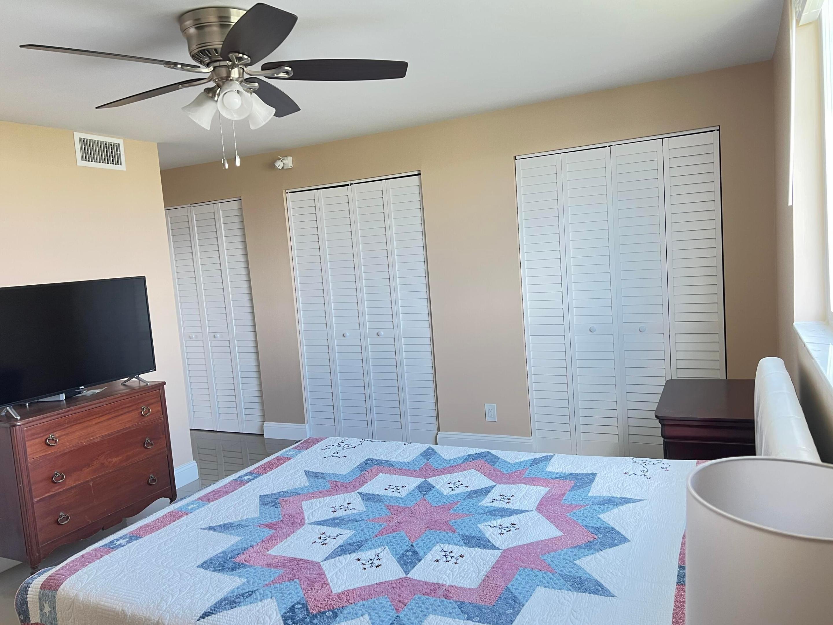 Se 3rd St, Dania, FL 33004