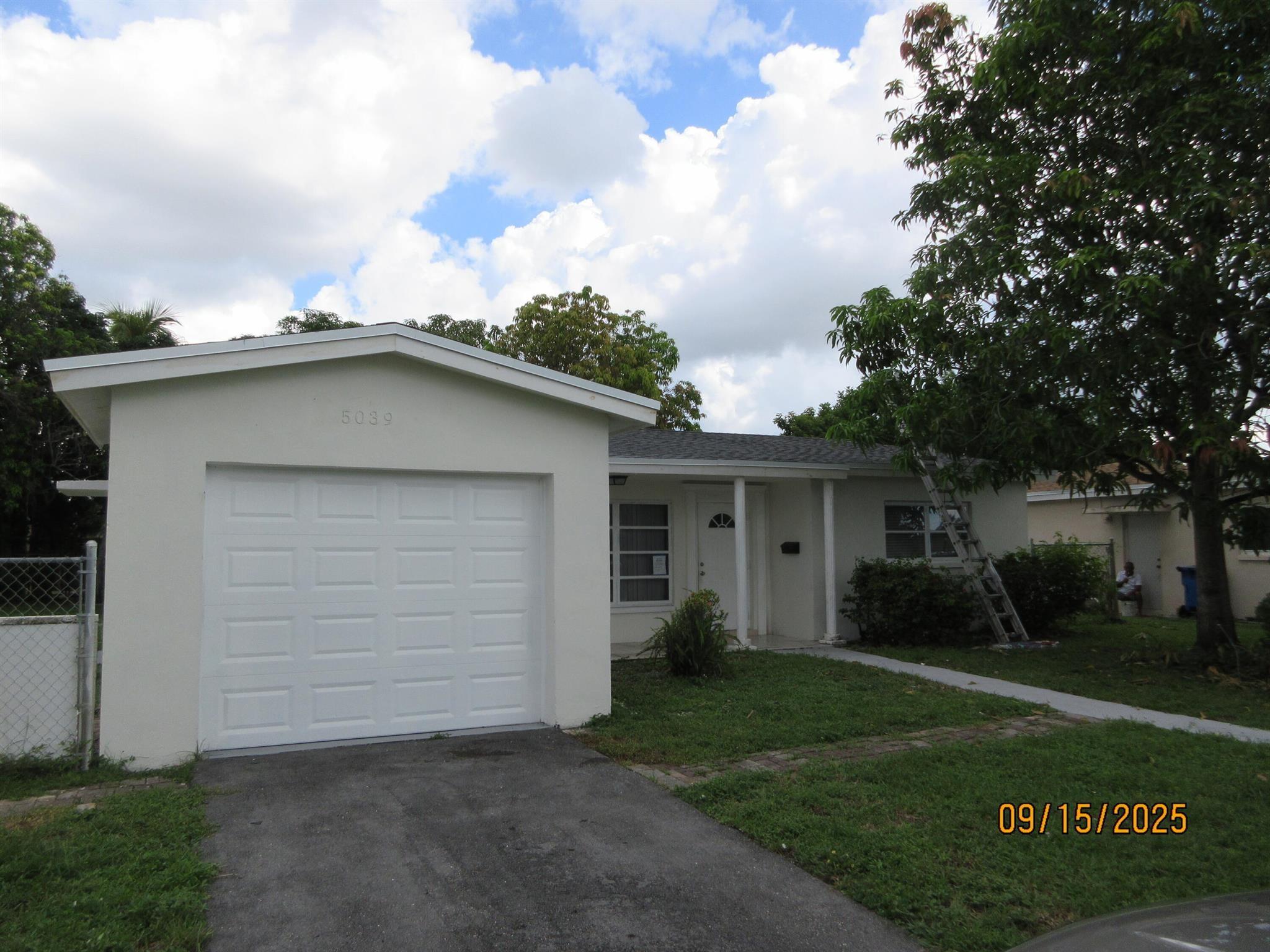 Nw 41st Ct, Lauderdale Lakes, FL 33319