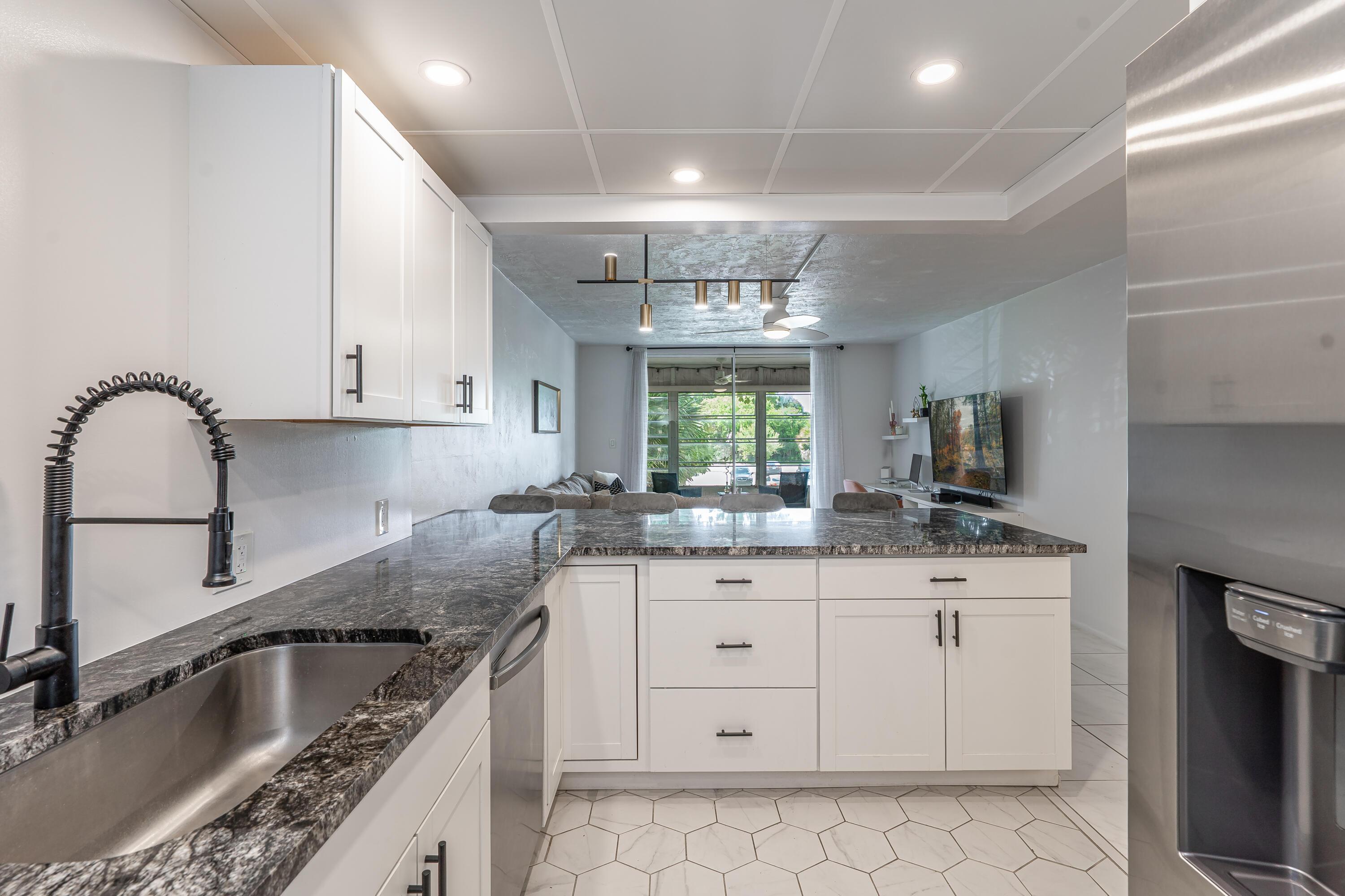 Nw 17th St, Plantation, FL 33313