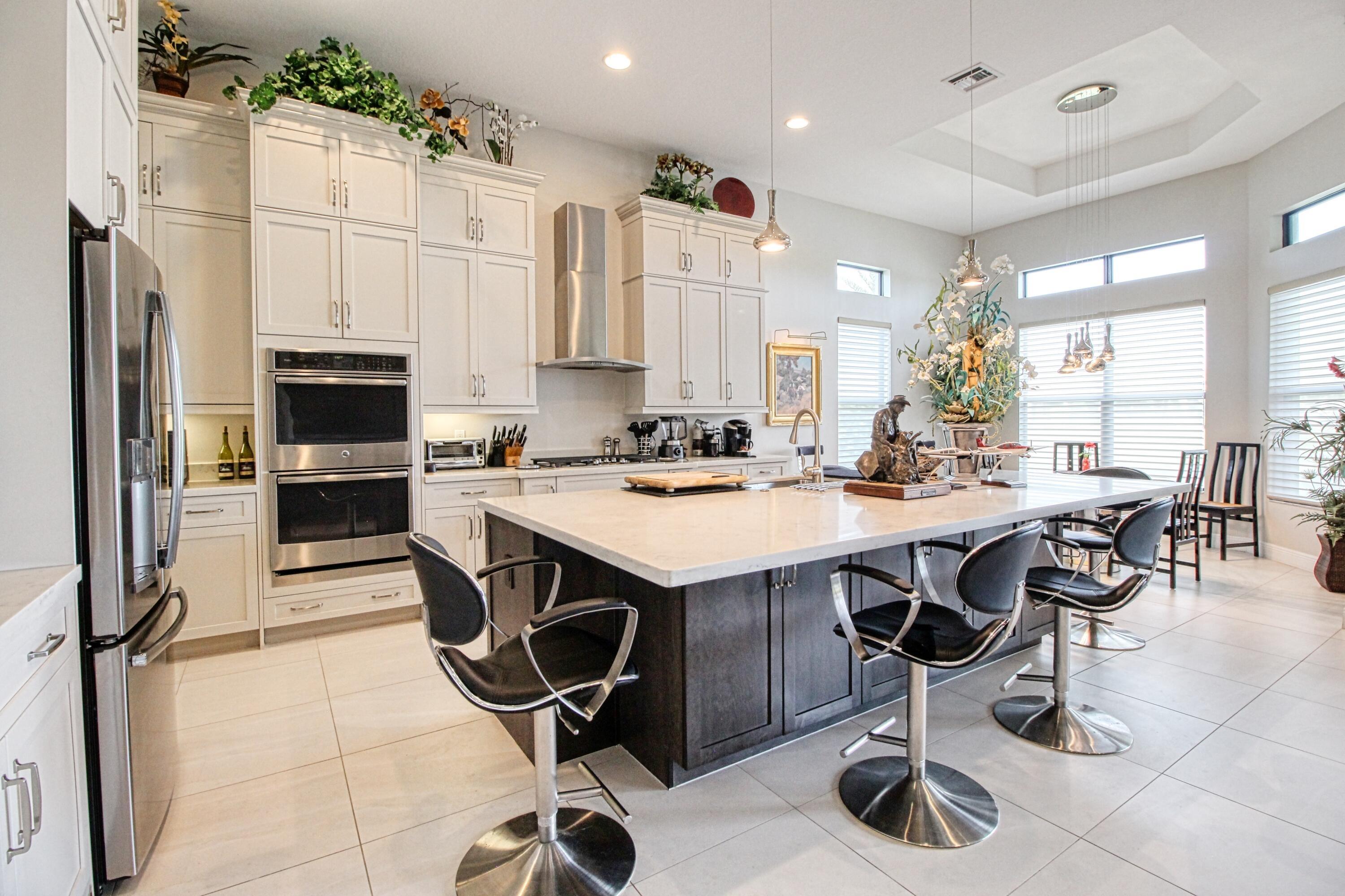 Bastille Cir E, Parkland, FL 33076