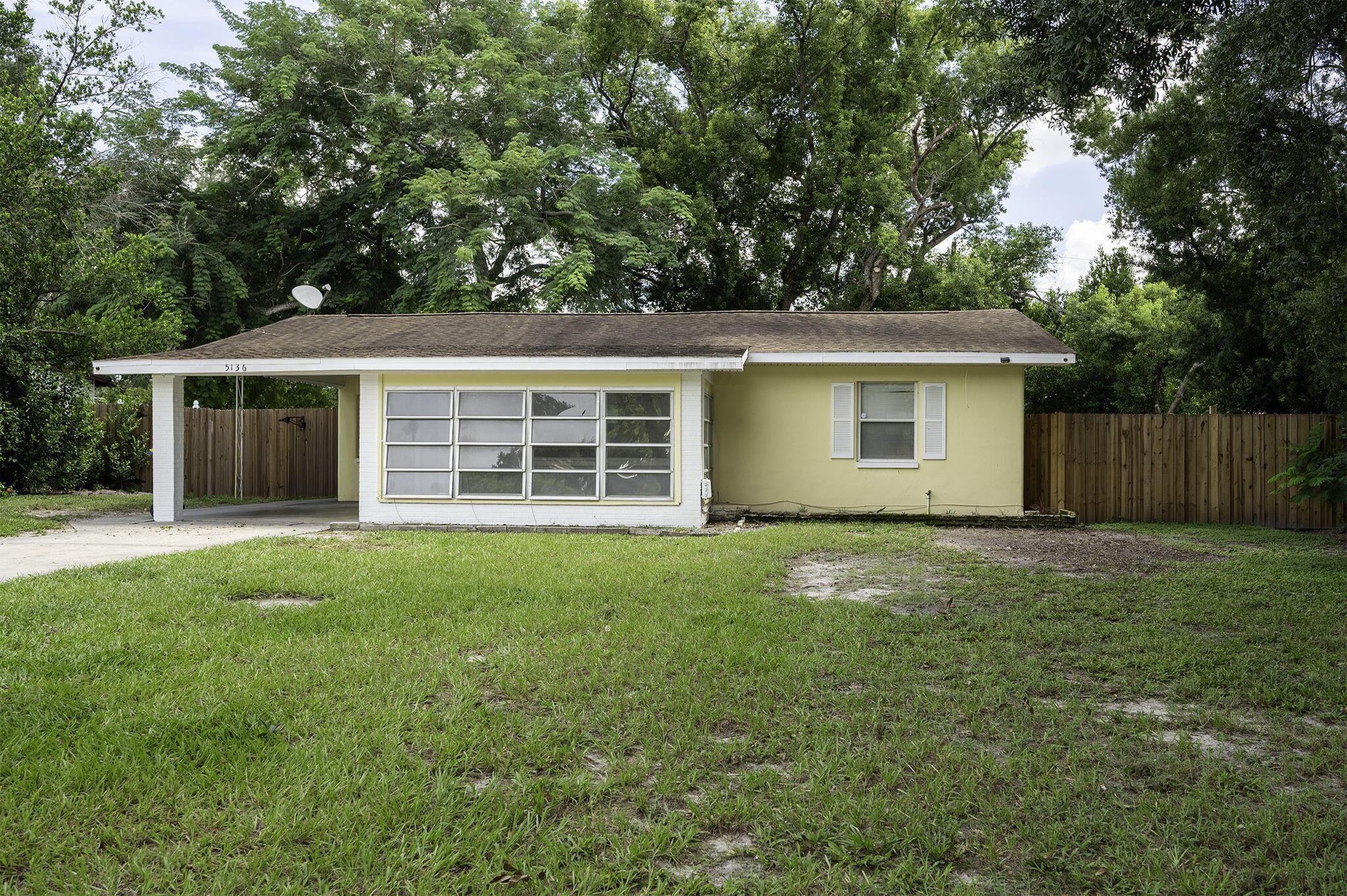 Studio Dr, Zephyrhills, FL 33542