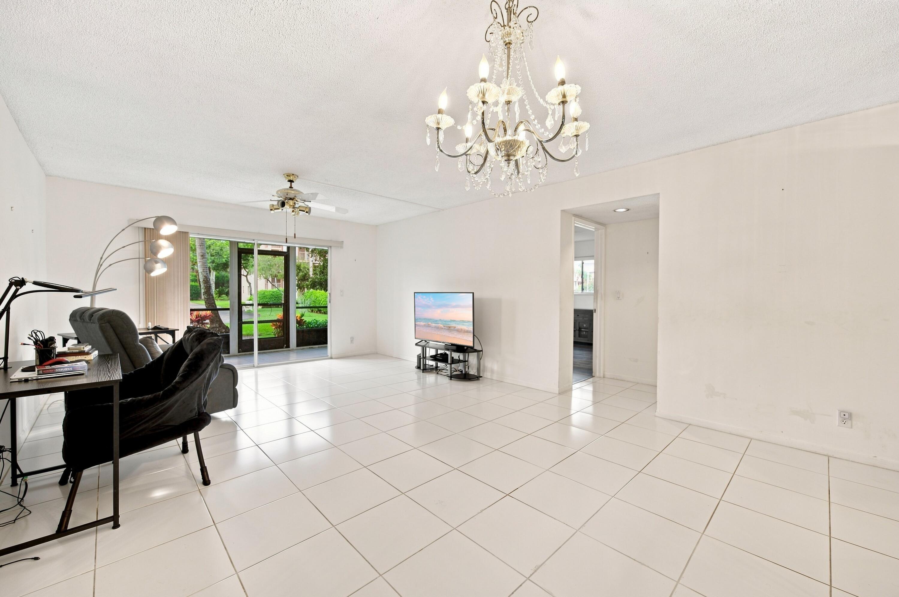Amberly Ln, Delray Beach, FL 33446
