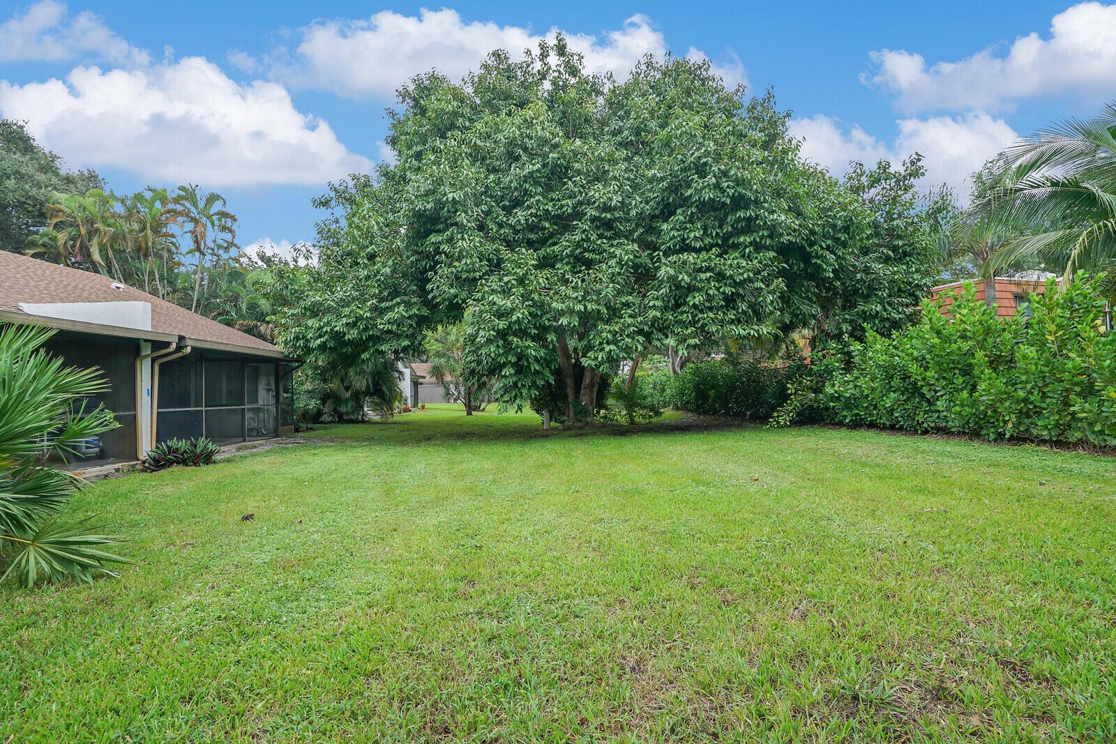 Arelia Dr S, Delray Beach, FL 33445