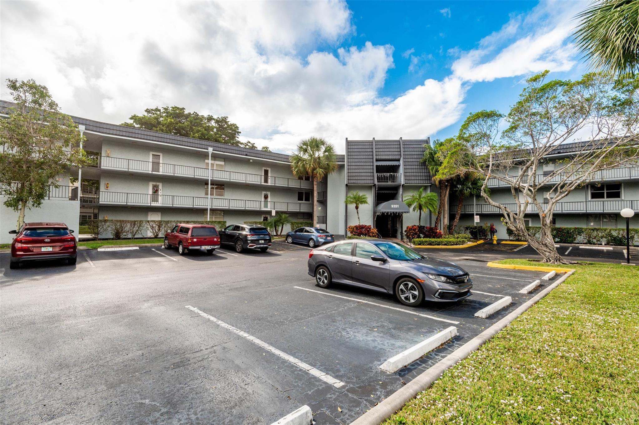 Lime Bay Blvd, Tamarac, FL 33321