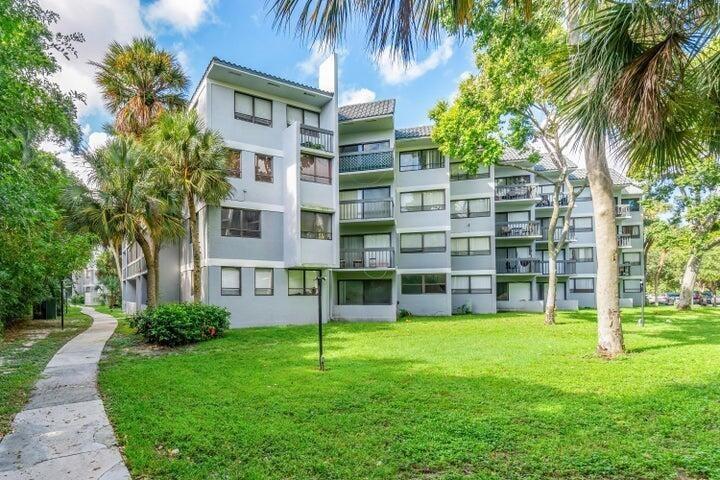 N Congress Ave, West Palm Beach, FL 33401