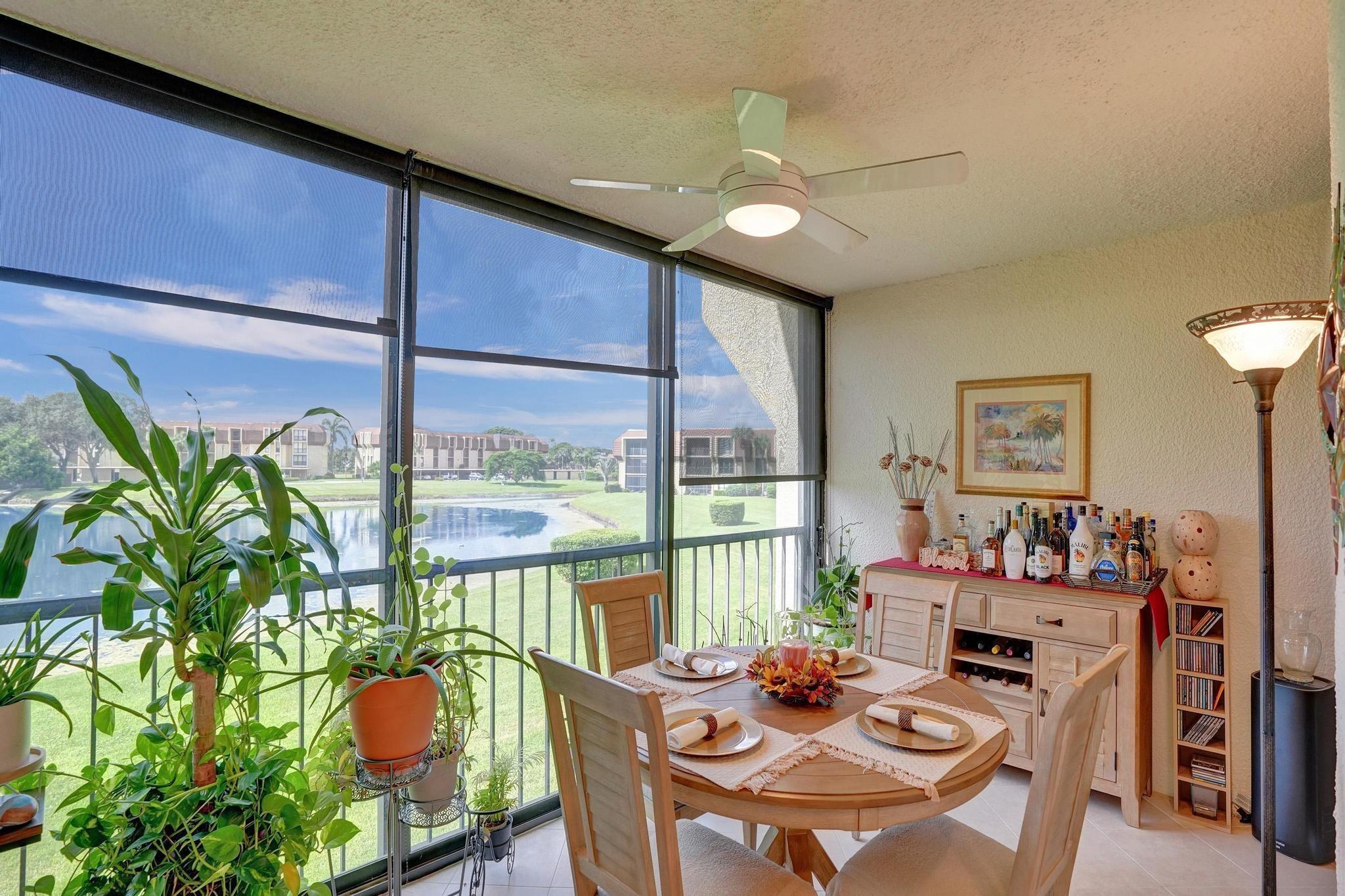 Woodland Lakes Dr, Palm Beach Gardens, FL 33418