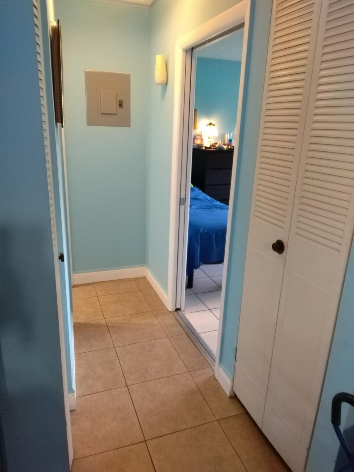 Dudley Dr W, West Palm Beach, FL 33415