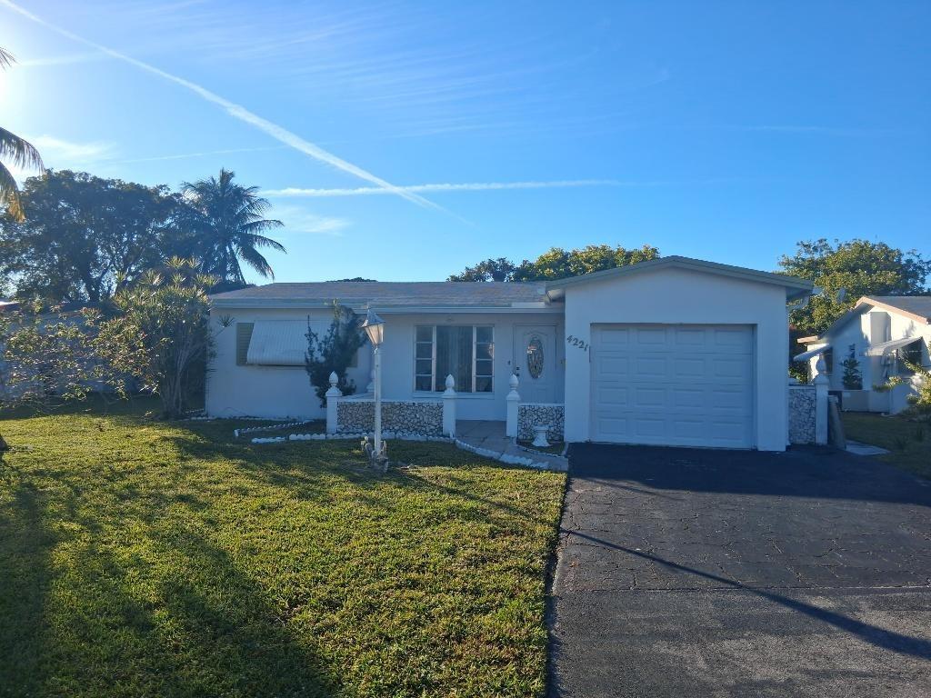 Nw 51st Ave, Lauderdale Lakes, FL 33319