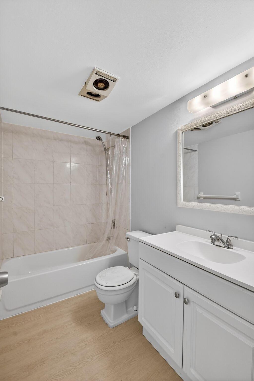 S Lakeside Dr, Lake Worth Beach, FL 33460