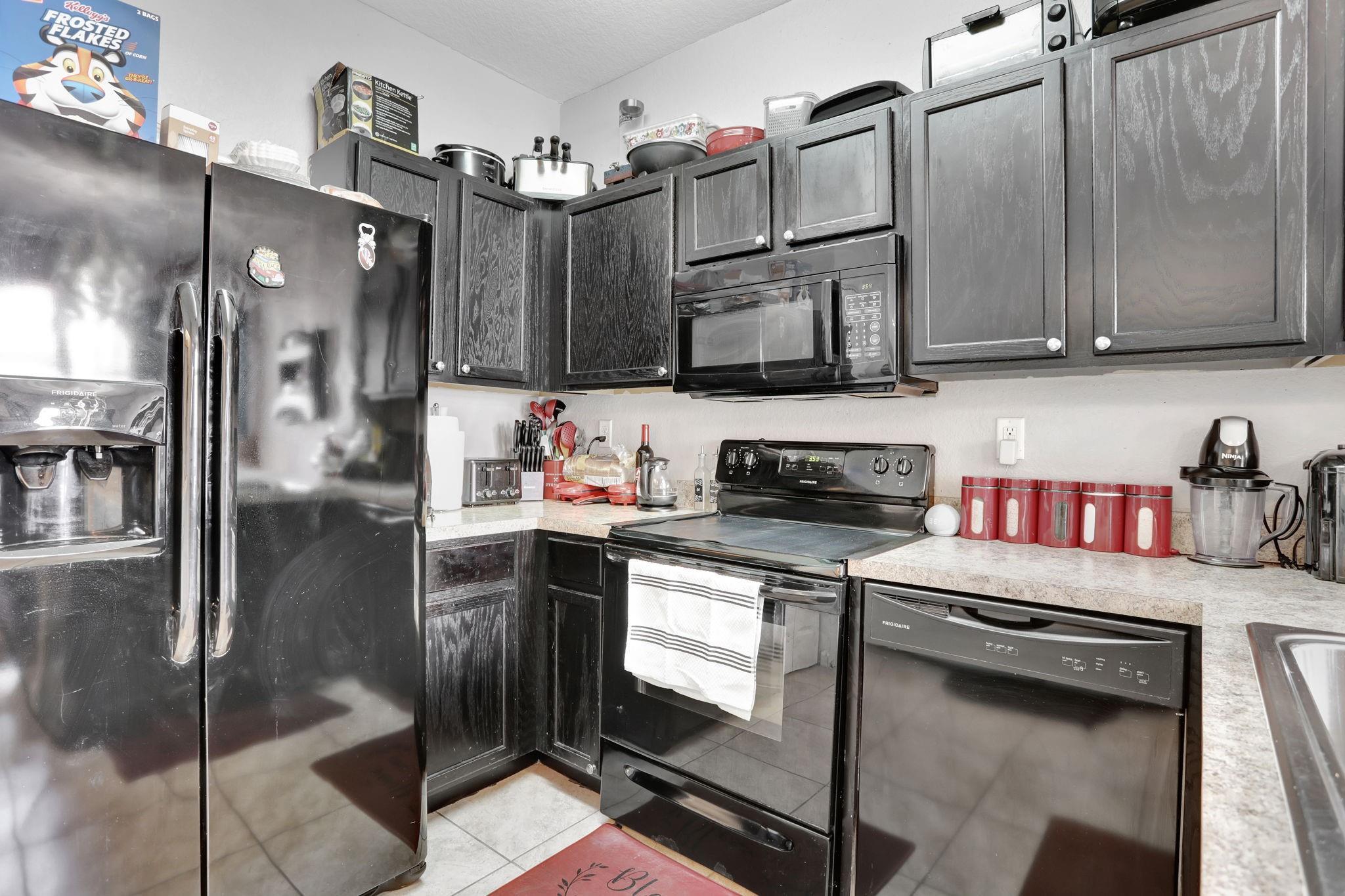 Nw 29th Ct, Lauderdale Lakes, FL 33311