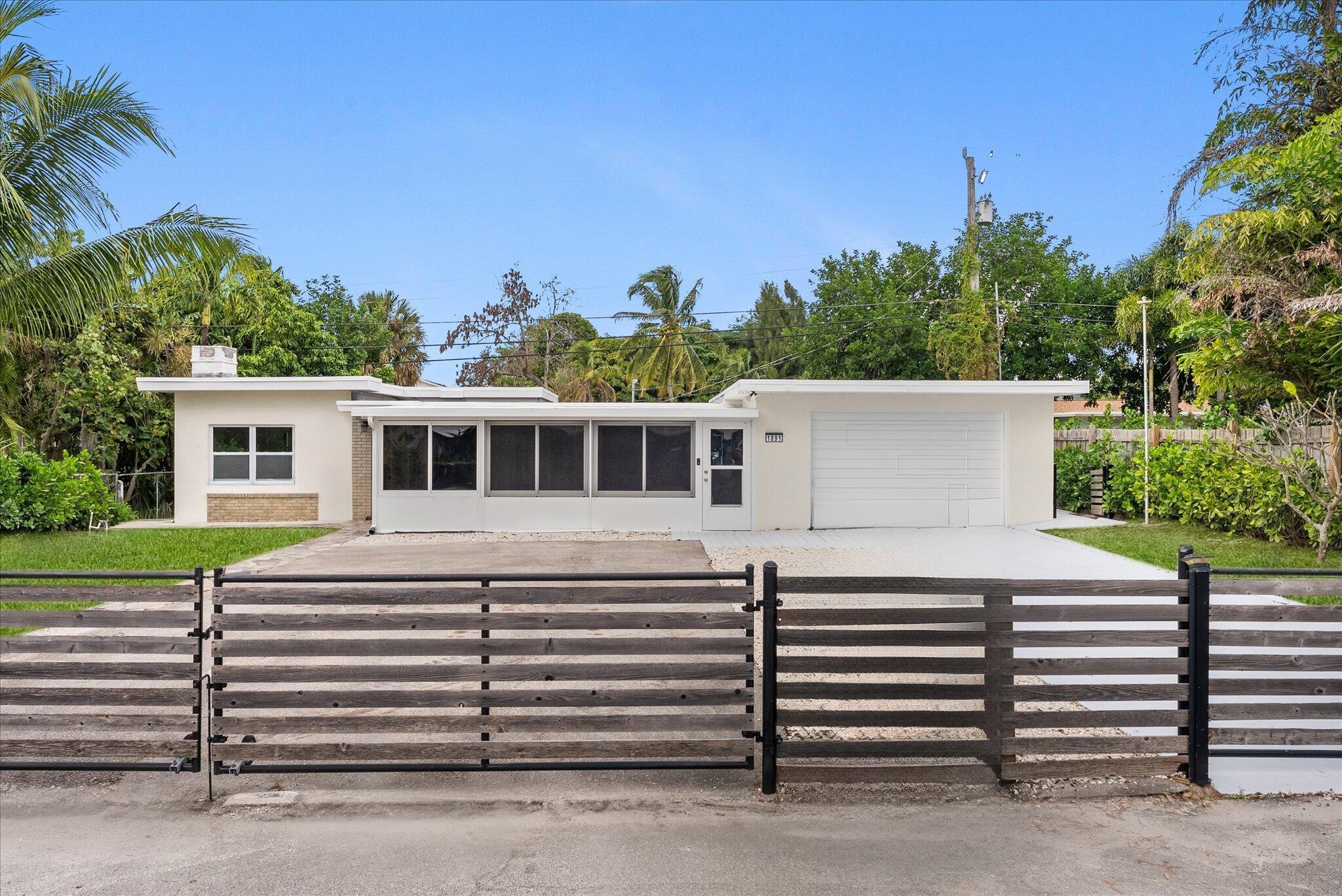 Ridge Rd, North Palm Beach, FL 33408