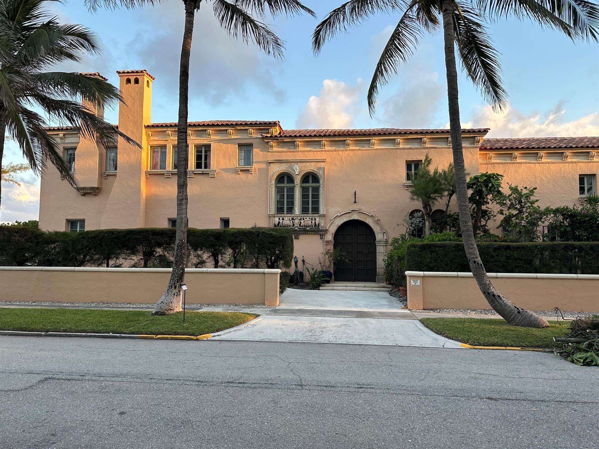 N Ocean Blvd Apt 1, Palm Beach, FL 33480
