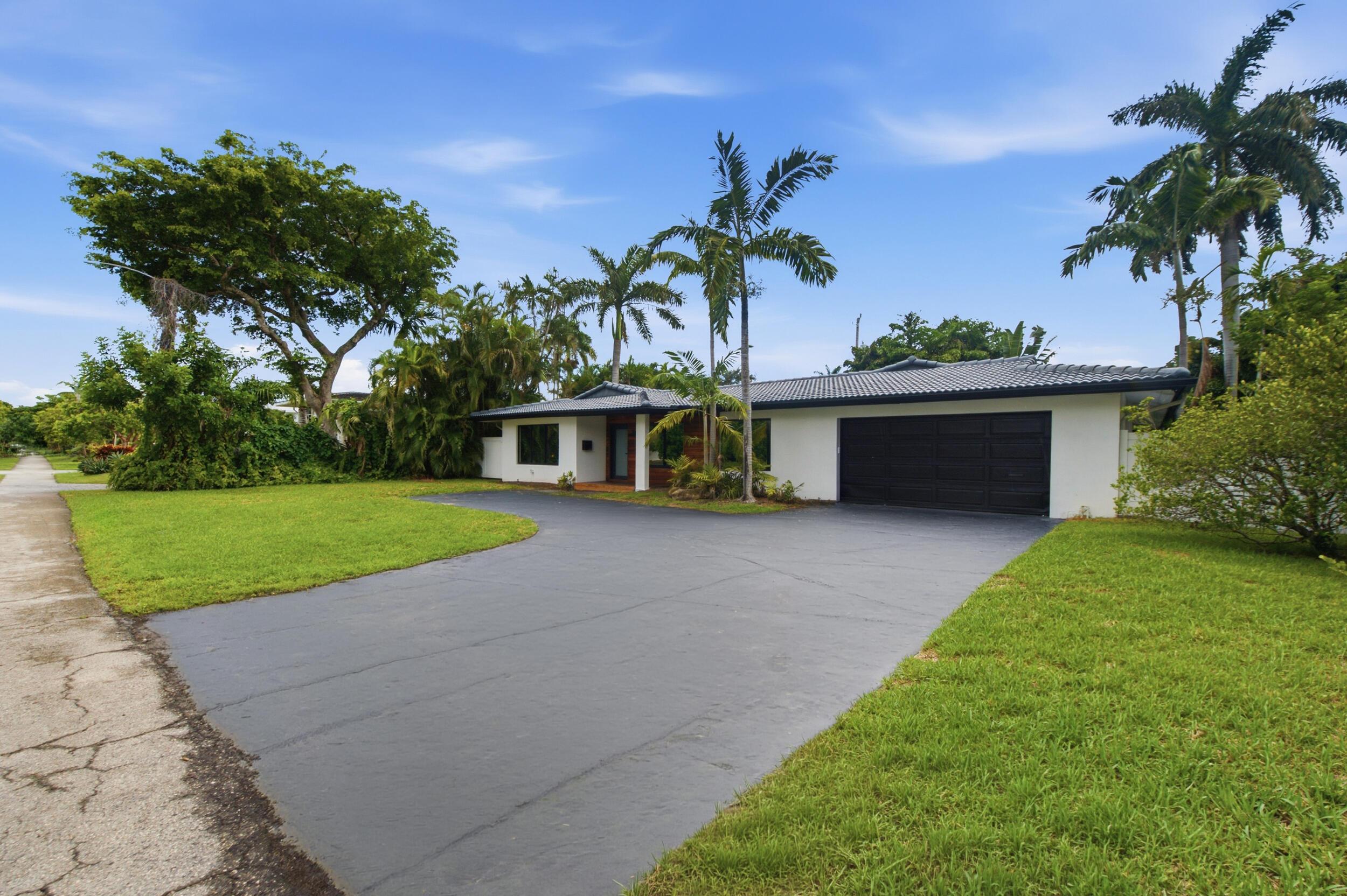 Ne 27th Ter, Fort Lauderdale, FL 33305
