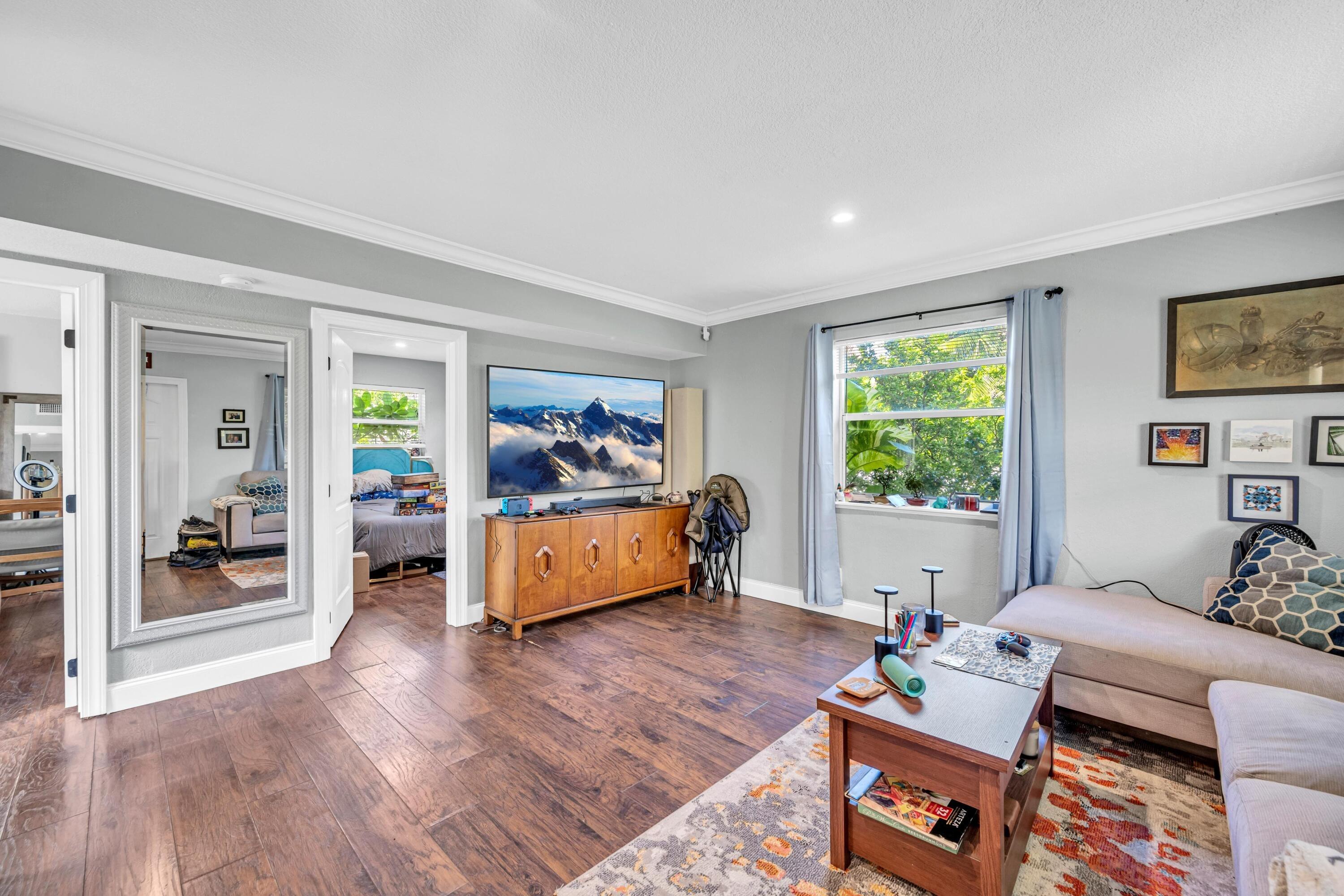 Ne 14th Pl, Fort Lauderdale, FL 33304
