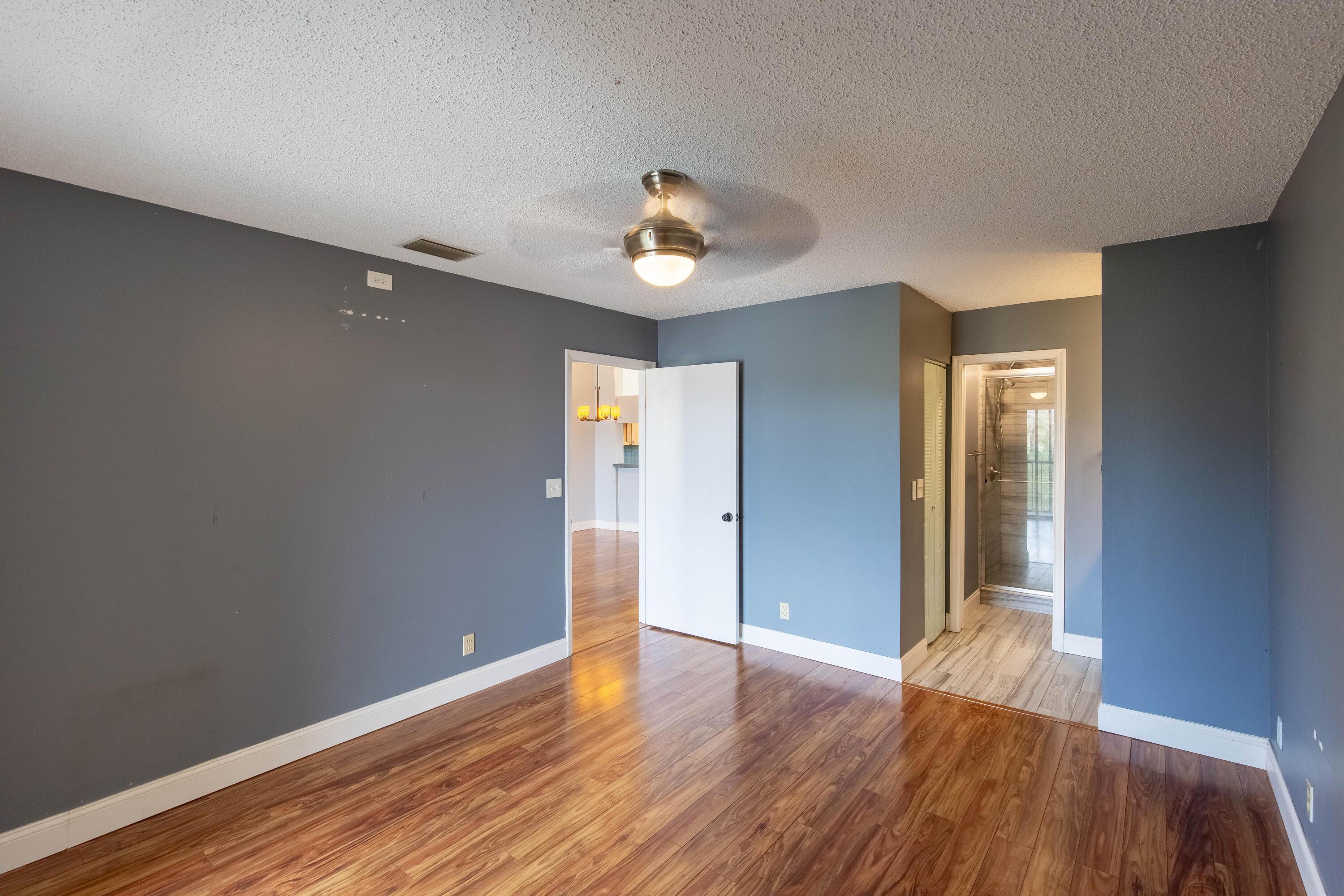 Lucerne Lakes Blvd E, Lake Worth, FL 33467