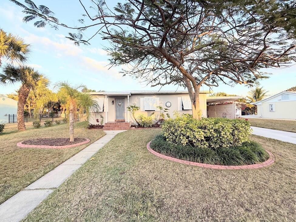 Fernandina St, Fort Pierce, FL 34949
