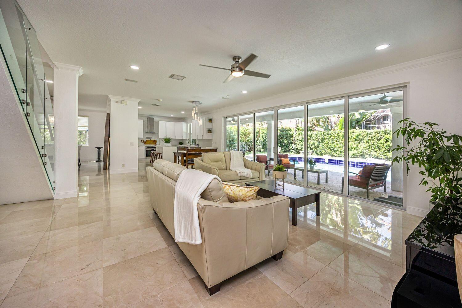 Hidden Trail Ln, Weston, FL 33327