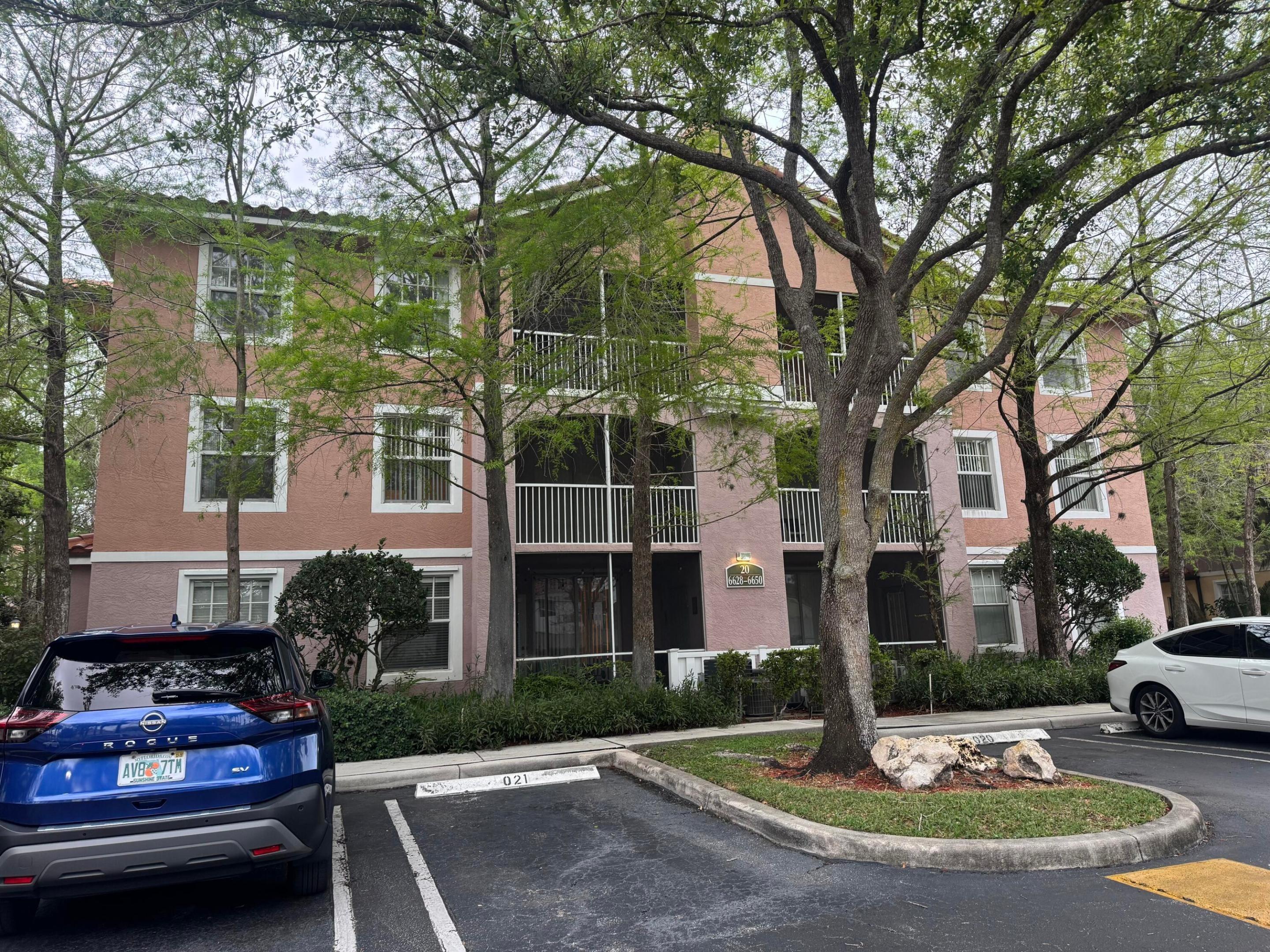 W Sample Rd, Coral Springs, FL 33067