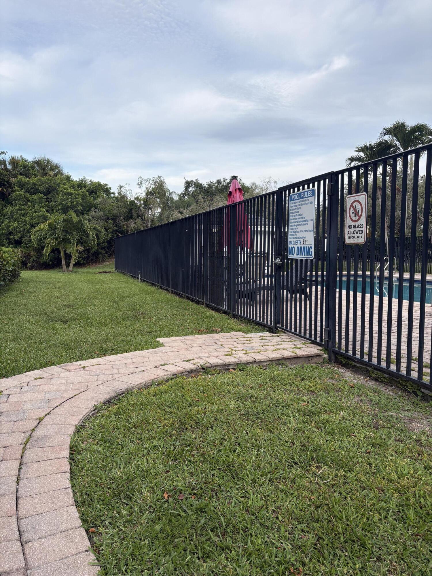 Fairway Ln, Royal Palm Beach, FL 33411