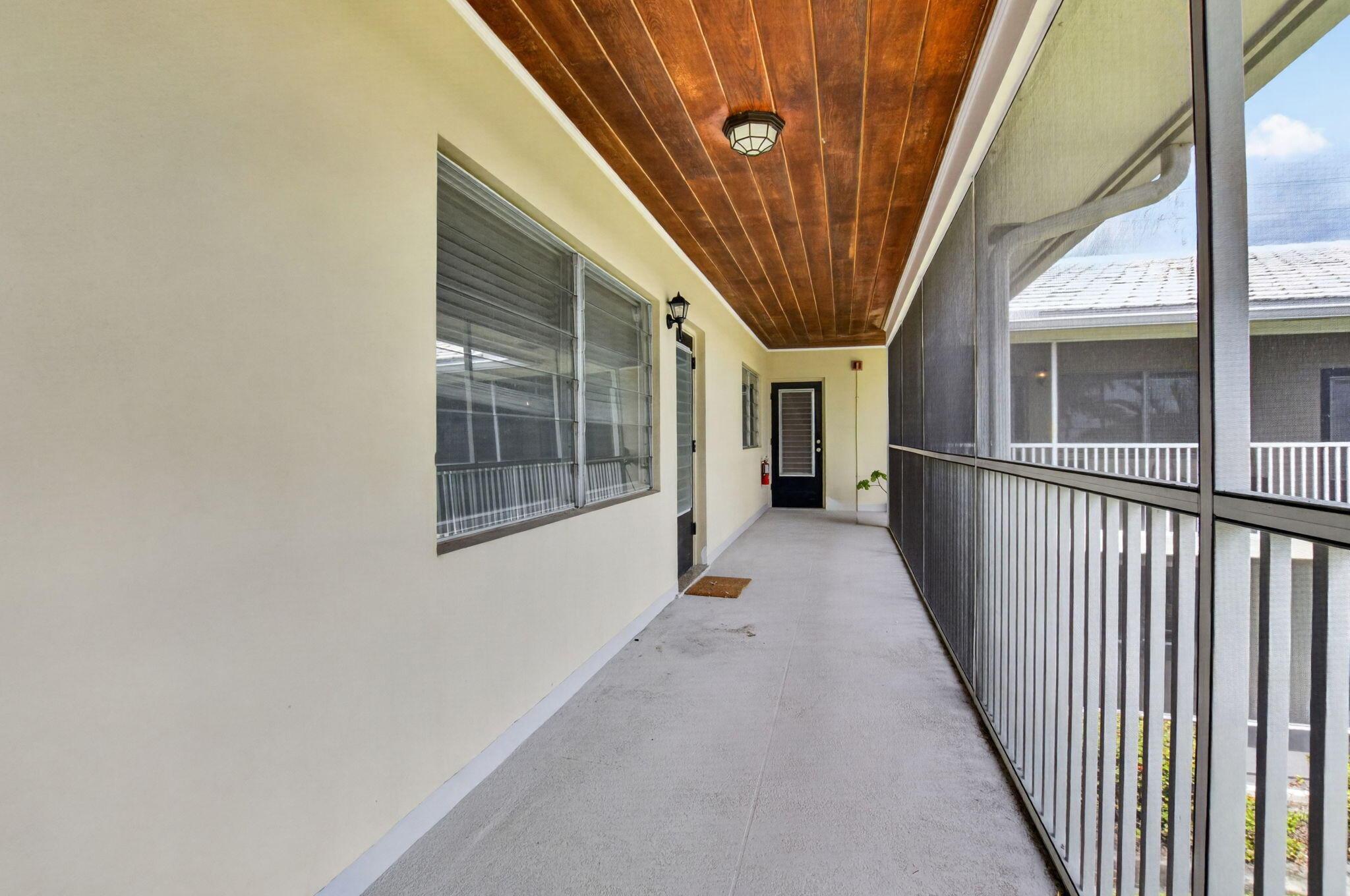 Ne 7th Ave, Delray Beach, FL 33483